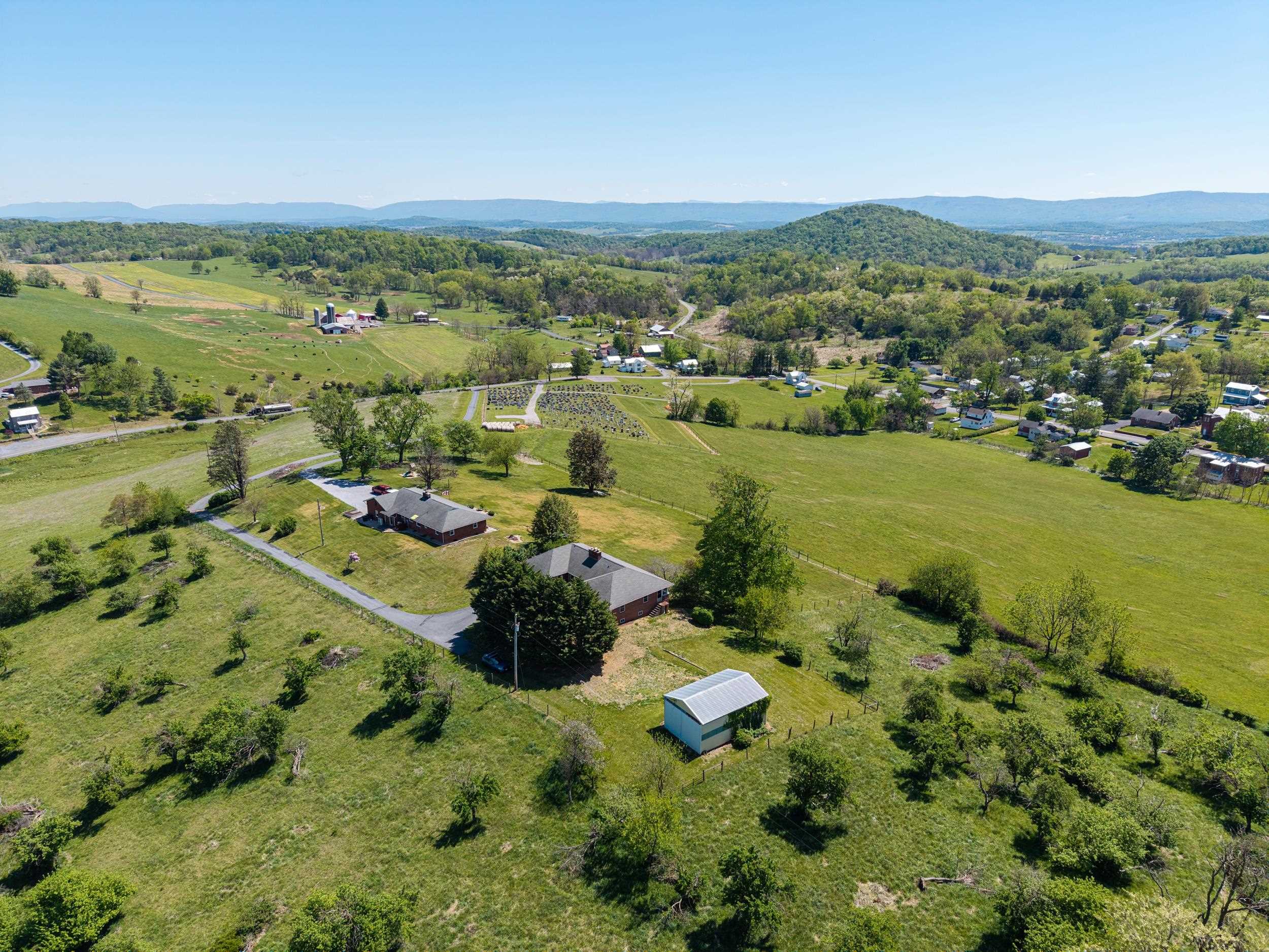 7133 TURLEYTOWN RD, SINGERS GLEN, Virginia 22850, 3 Bedrooms Bedrooms, ,2 BathroomsBathrooms,Residential,7133 TURLEYTOWN RD,676565 MLS # 676565