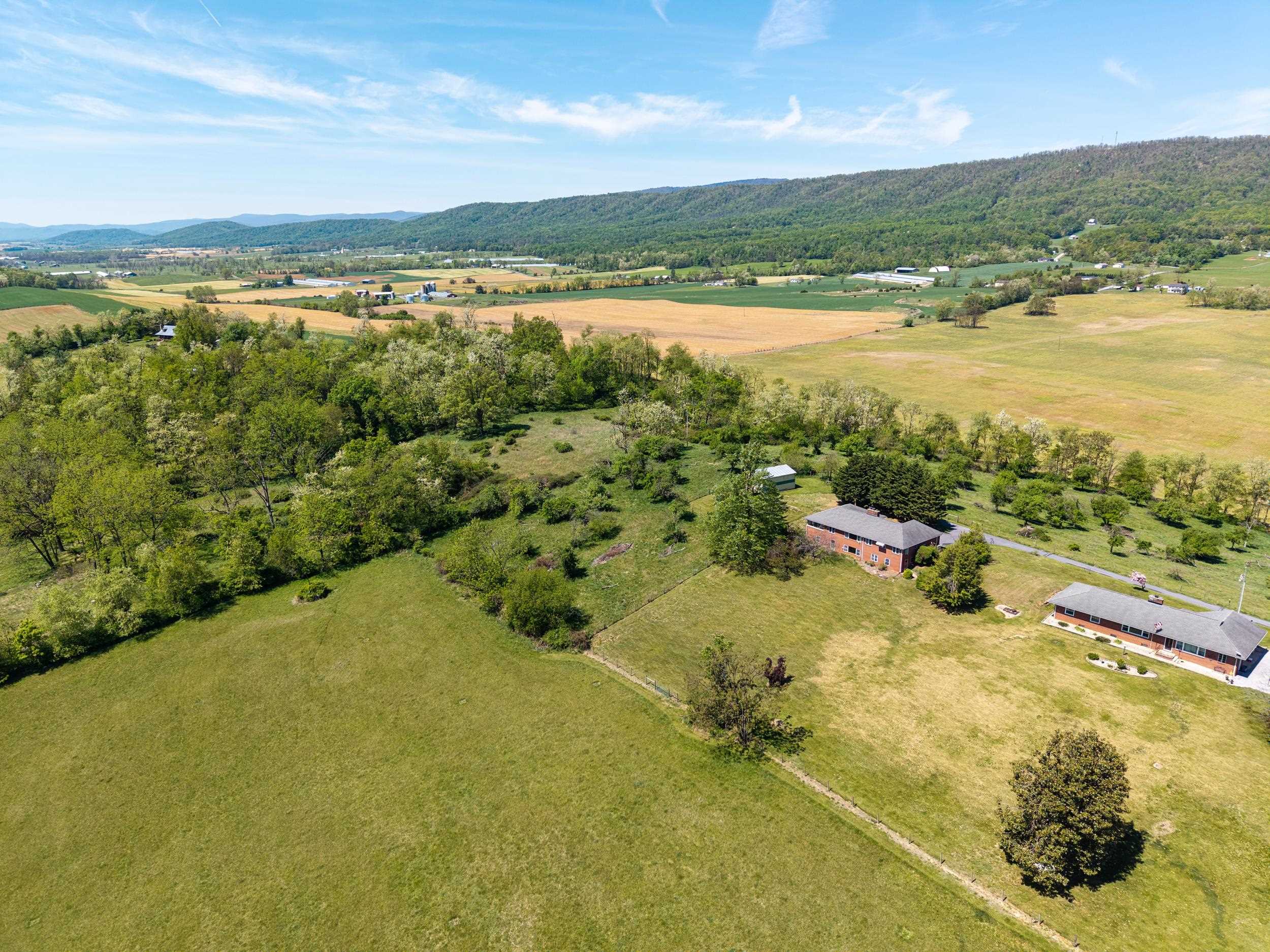 7133 TURLEYTOWN RD, SINGERS GLEN, Virginia 22850, 3 Bedrooms Bedrooms, ,2 BathroomsBathrooms,Residential,7133 TURLEYTOWN RD,676565 MLS # 676565