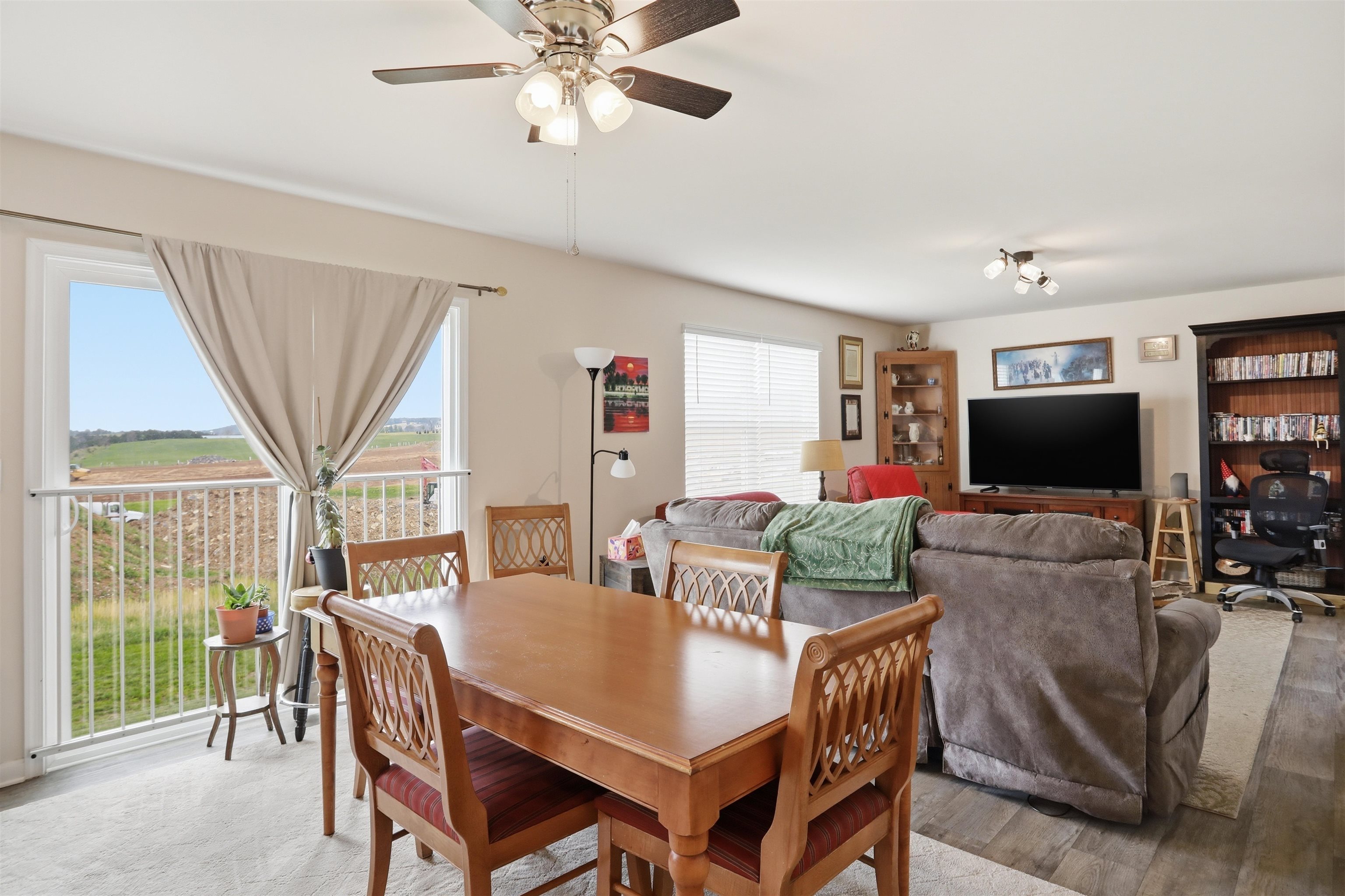 386 MESA CT, BROADWAY, Virginia 22815, 4 Bedrooms Bedrooms, ,2 BathroomsBathrooms,Residential,386 MESA CT,676567 MLS # 676567