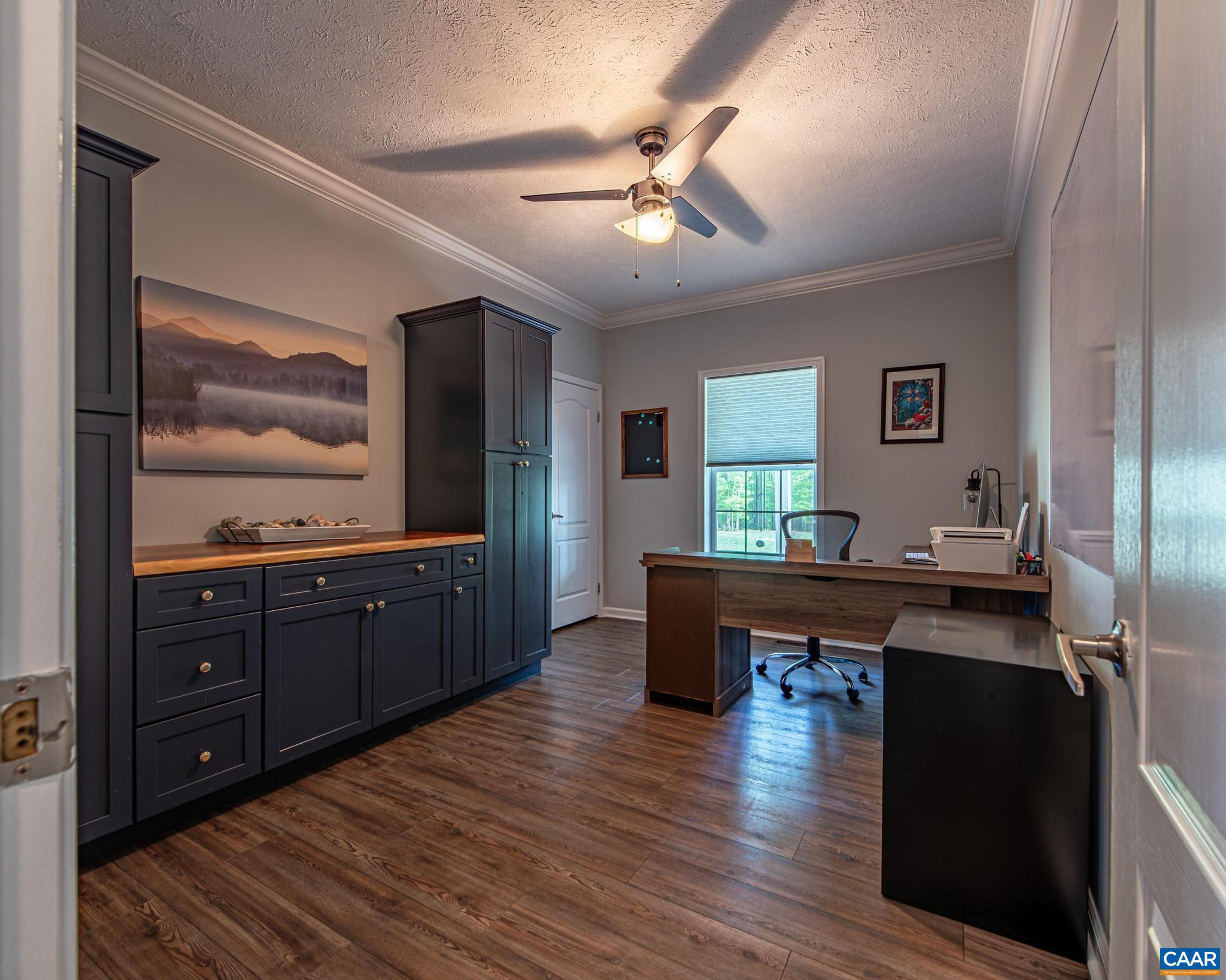 With Built-ins - currently used as a HOME OFFICE - can easily be converted back to a BR.