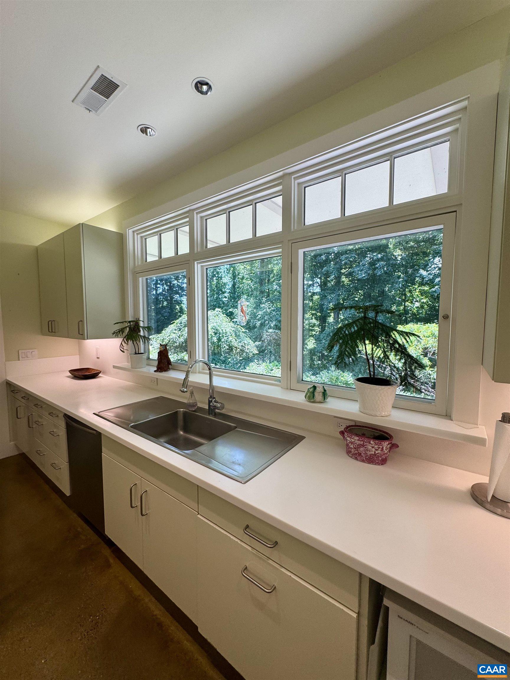 889 OLD GARTH RD, CHARLOTTESVILLE, Virginia 22901, 3 Bedrooms Bedrooms, ,2 BathroomsBathrooms,Residential,889 OLD GARTH RD,676570 MLS # 676570