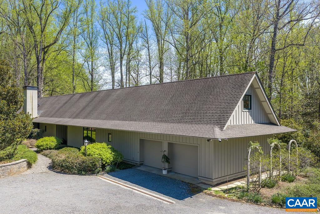 889 OLD GARTH RD, CHARLOTTESVILLE, Virginia 22901, 3 Bedrooms Bedrooms, ,2 BathroomsBathrooms,Residential,889 OLD GARTH RD,676570 MLS # 676570