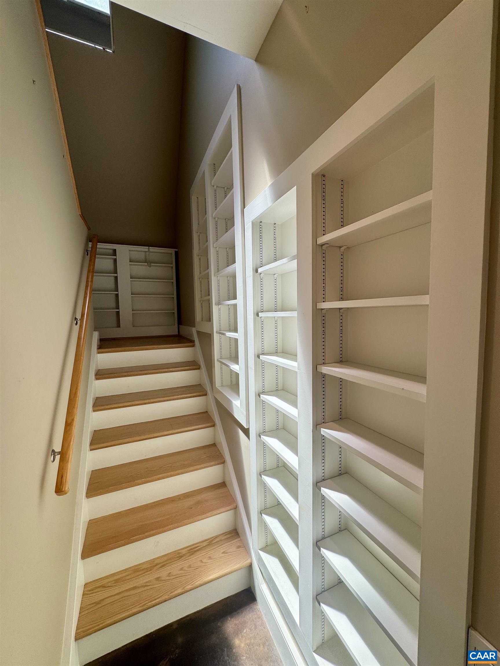 889 OLD GARTH RD, CHARLOTTESVILLE, Virginia 22901, 3 Bedrooms Bedrooms, ,2 BathroomsBathrooms,Residential,889 OLD GARTH RD,676570 MLS # 676570