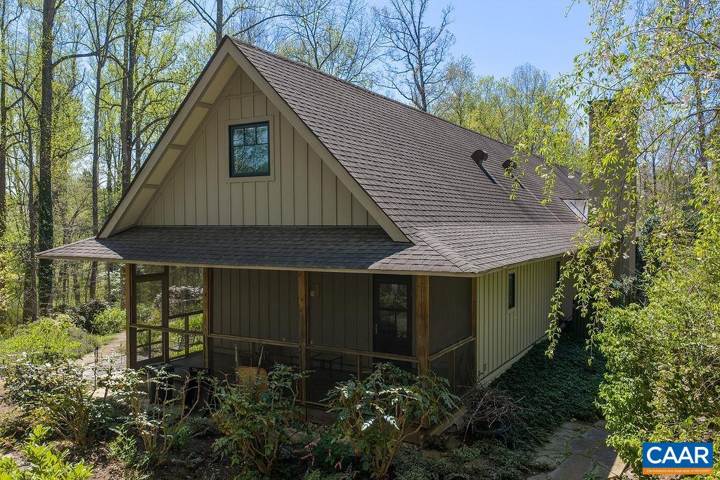 889 OLD GARTH RD, CHARLOTTESVILLE, Virginia 22901, 3 Bedrooms Bedrooms, ,2 BathroomsBathrooms,Residential,889 OLD GARTH RD,676570 MLS # 676570