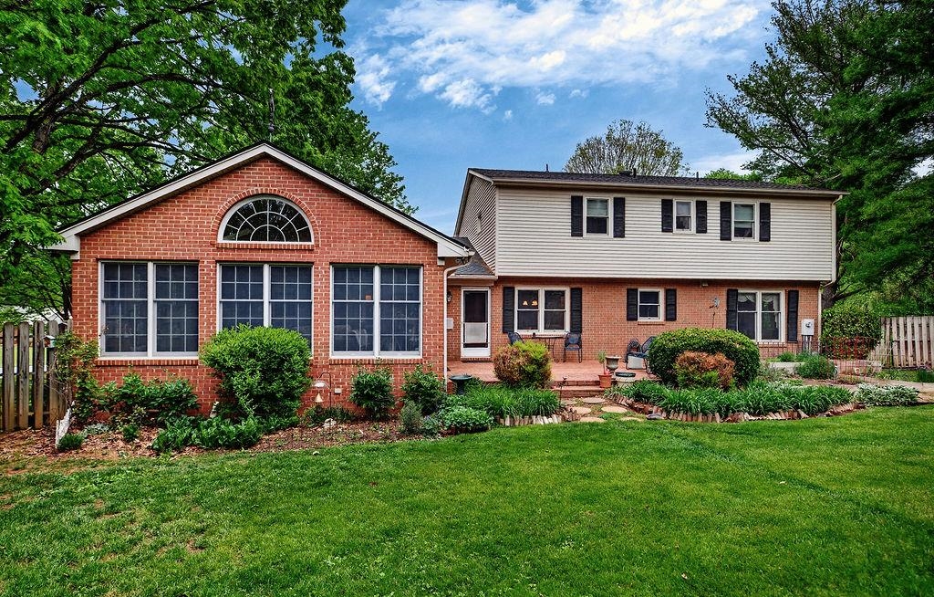 300 PELHAM DR, WAYNESBORO, Virginia 22980, 4 Bedrooms Bedrooms, ,2 BathroomsBathrooms,Residential,300 PELHAM DR,676571 MLS # 676571