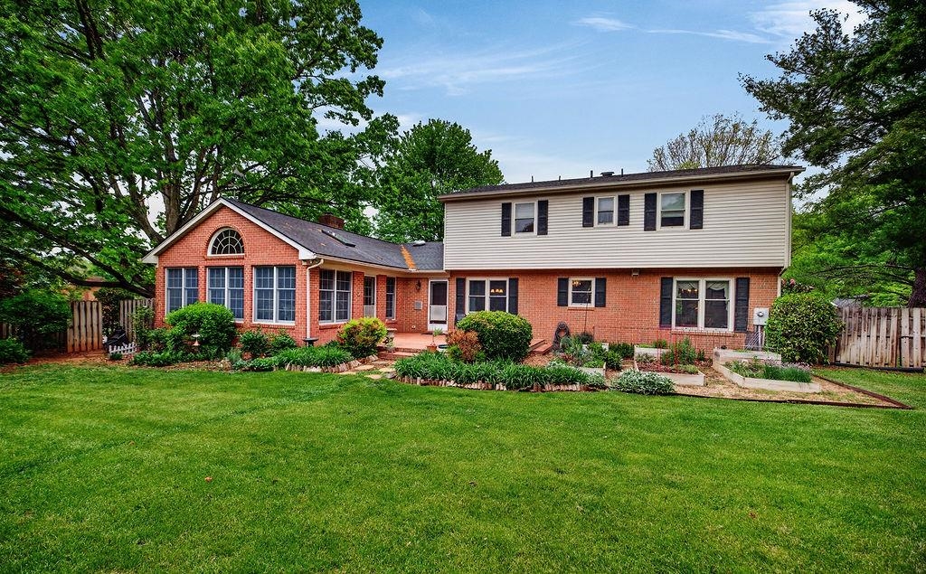 300 PELHAM DR, WAYNESBORO, Virginia 22980, 4 Bedrooms Bedrooms, ,2 BathroomsBathrooms,Residential,300 PELHAM DR,676571 MLS # 676571