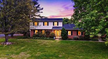 300 PELHAM DR, WAYNESBORO, Virginia 22980, 4 Bedrooms Bedrooms, ,2 BathroomsBathrooms,Residential,300 PELHAM DR,676571 MLS # 676571