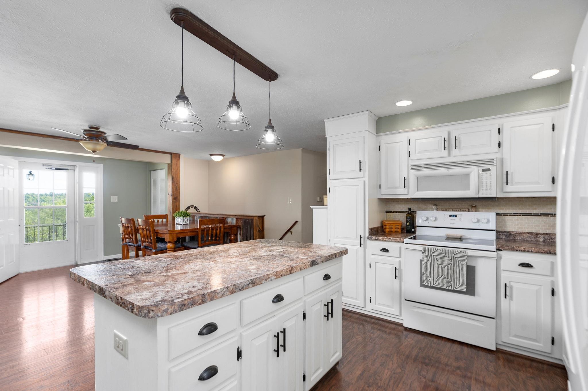 2061 OLD GREENVILLE RD, GREENVILLE, Virginia 24440, 4 Bedrooms Bedrooms, ,3 BathroomsBathrooms,Residential,2061 OLD GREENVILLE RD,676573 MLS # 676573