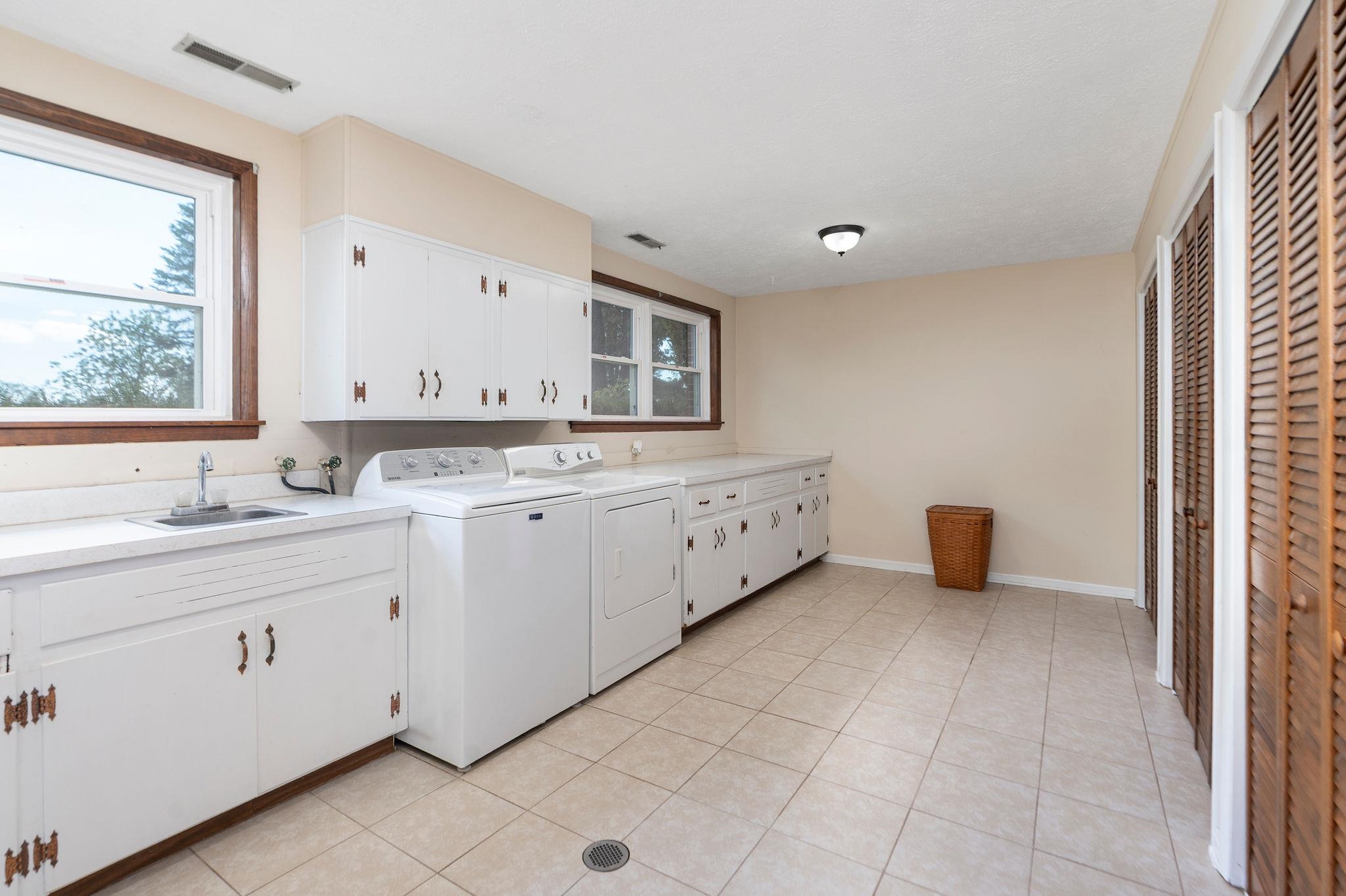 2061 OLD GREENVILLE RD, GREENVILLE, Virginia 24440, 4 Bedrooms Bedrooms, ,3 BathroomsBathrooms,Residential,2061 OLD GREENVILLE RD,676573 MLS # 676573