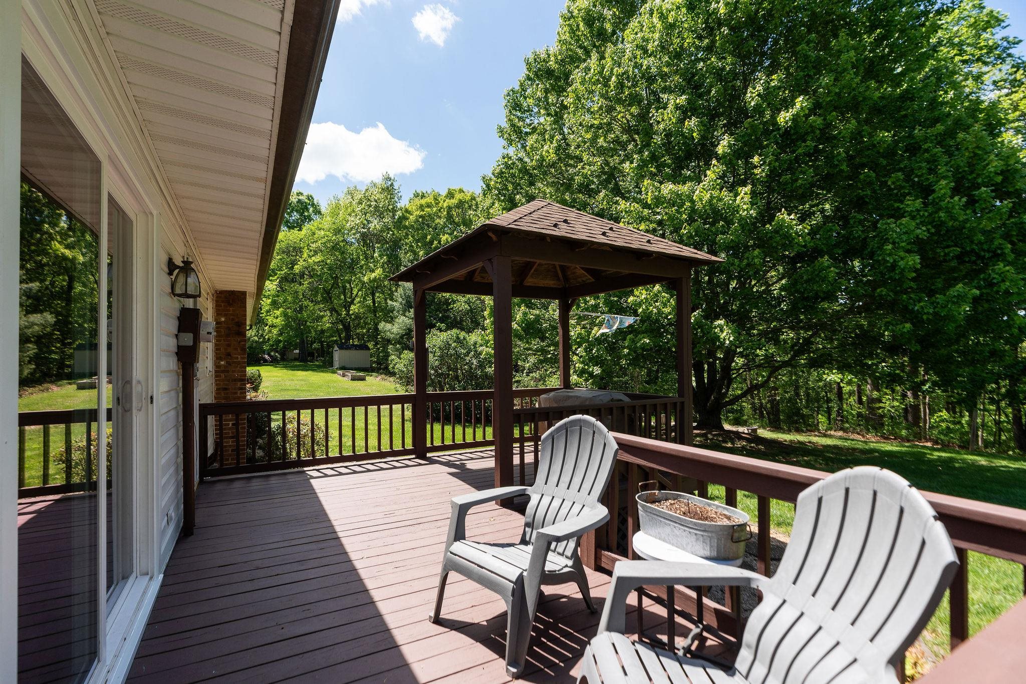 2061 OLD GREENVILLE RD, GREENVILLE, Virginia 24440, 4 Bedrooms Bedrooms, ,3 BathroomsBathrooms,Residential,2061 OLD GREENVILLE RD,676573 MLS # 676573
