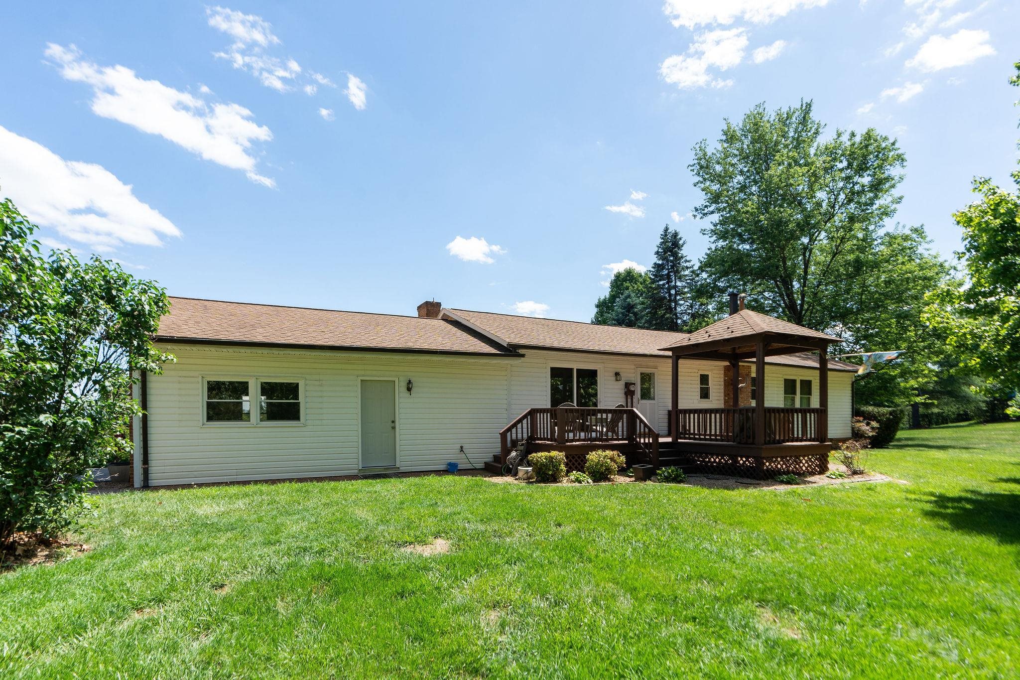 2061 OLD GREENVILLE RD, GREENVILLE, Virginia 24440, 4 Bedrooms Bedrooms, ,3 BathroomsBathrooms,Residential,2061 OLD GREENVILLE RD,676573 MLS # 676573