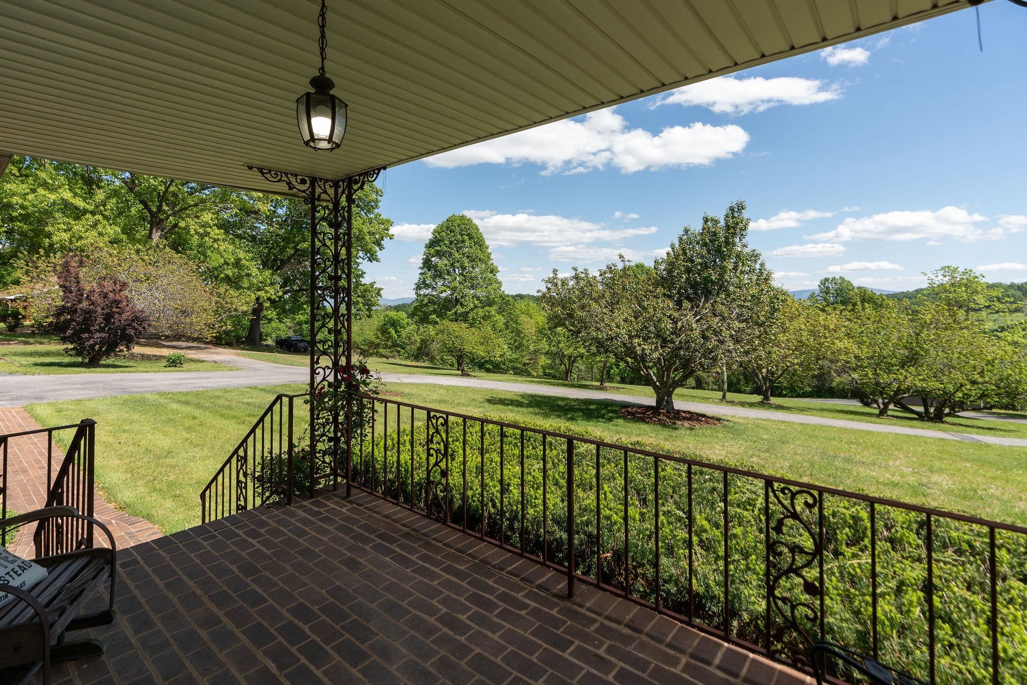 2061 OLD GREENVILLE RD, GREENVILLE, Virginia 24440, 4 Bedrooms Bedrooms, ,3 BathroomsBathrooms,Residential,2061 OLD GREENVILLE RD,676573 MLS # 676573