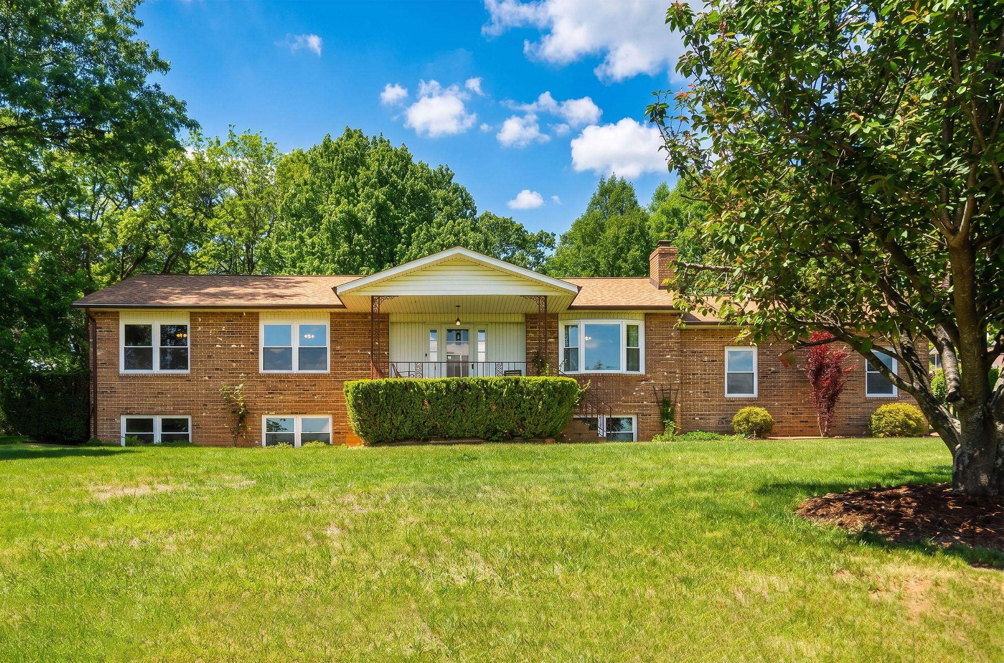 2061 OLD GREENVILLE RD, GREENVILLE, Virginia 24440, 4 Bedrooms Bedrooms, ,3 BathroomsBathrooms,Residential,2061 OLD GREENVILLE RD,676573 MLS # 676573