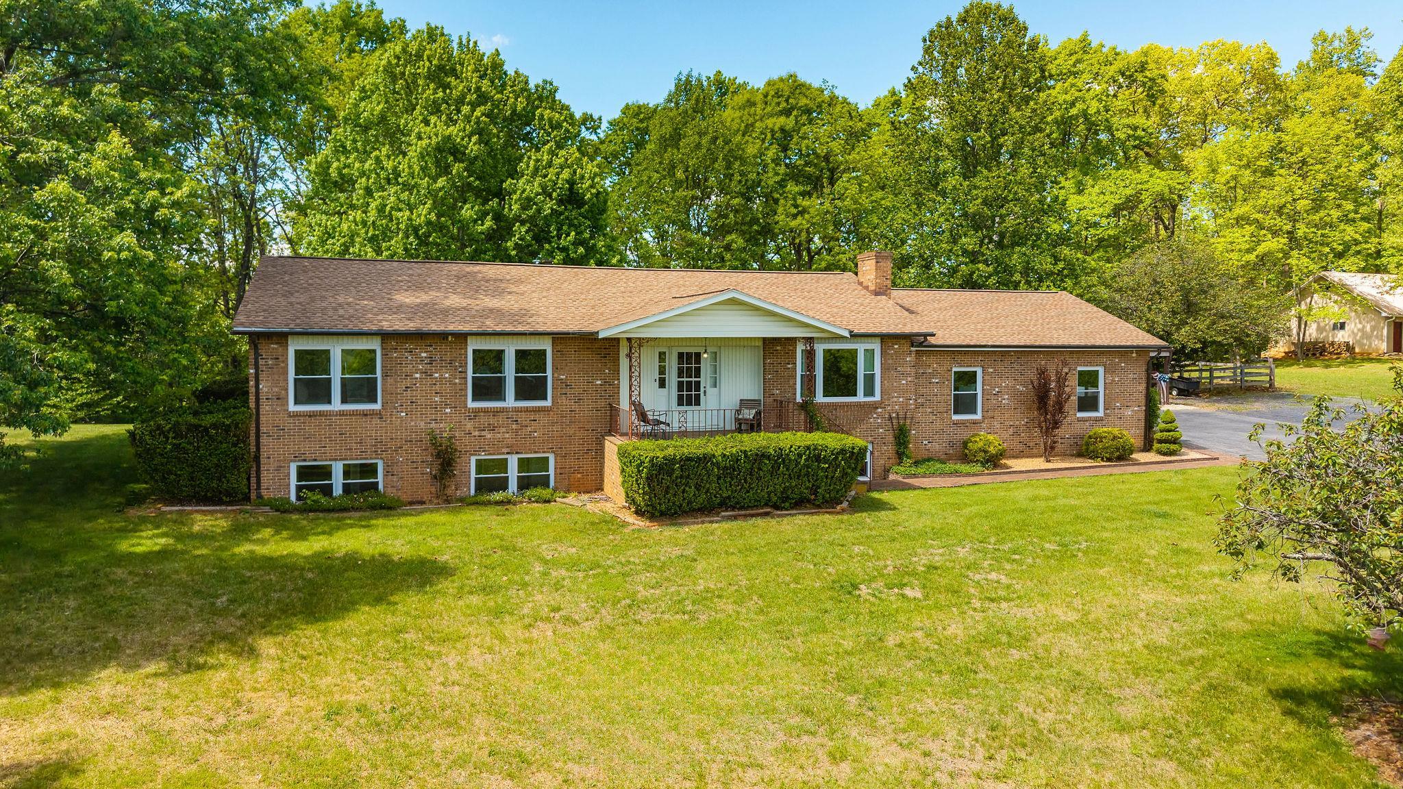 2061 OLD GREENVILLE RD, GREENVILLE, Virginia 24440, 4 Bedrooms Bedrooms, ,3 BathroomsBathrooms,Residential,2061 OLD GREENVILLE RD,676573 MLS # 676573