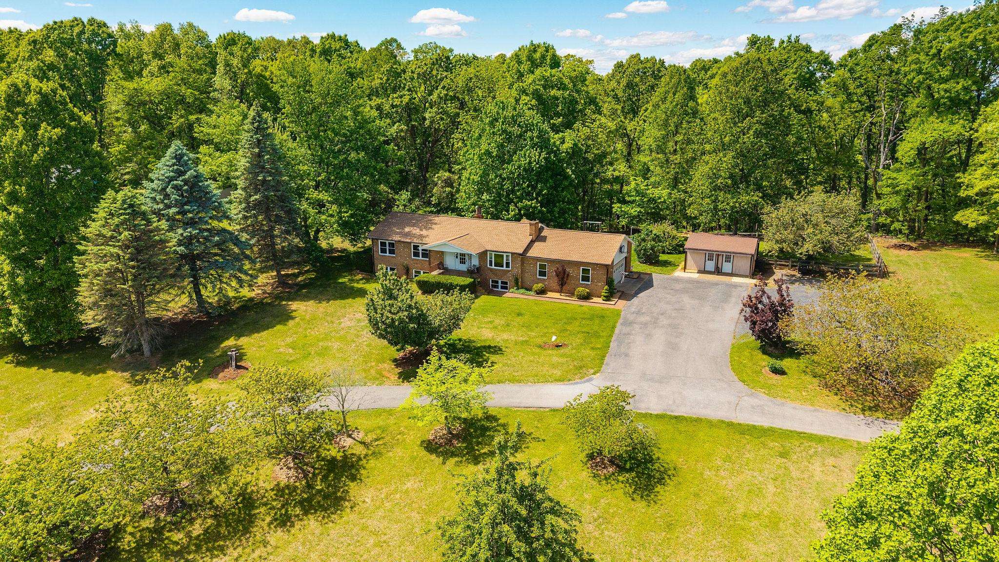 2061 OLD GREENVILLE RD, GREENVILLE, Virginia 24440, 4 Bedrooms Bedrooms, ,3 BathroomsBathrooms,Residential,2061 OLD GREENVILLE RD,676573 MLS # 676573
