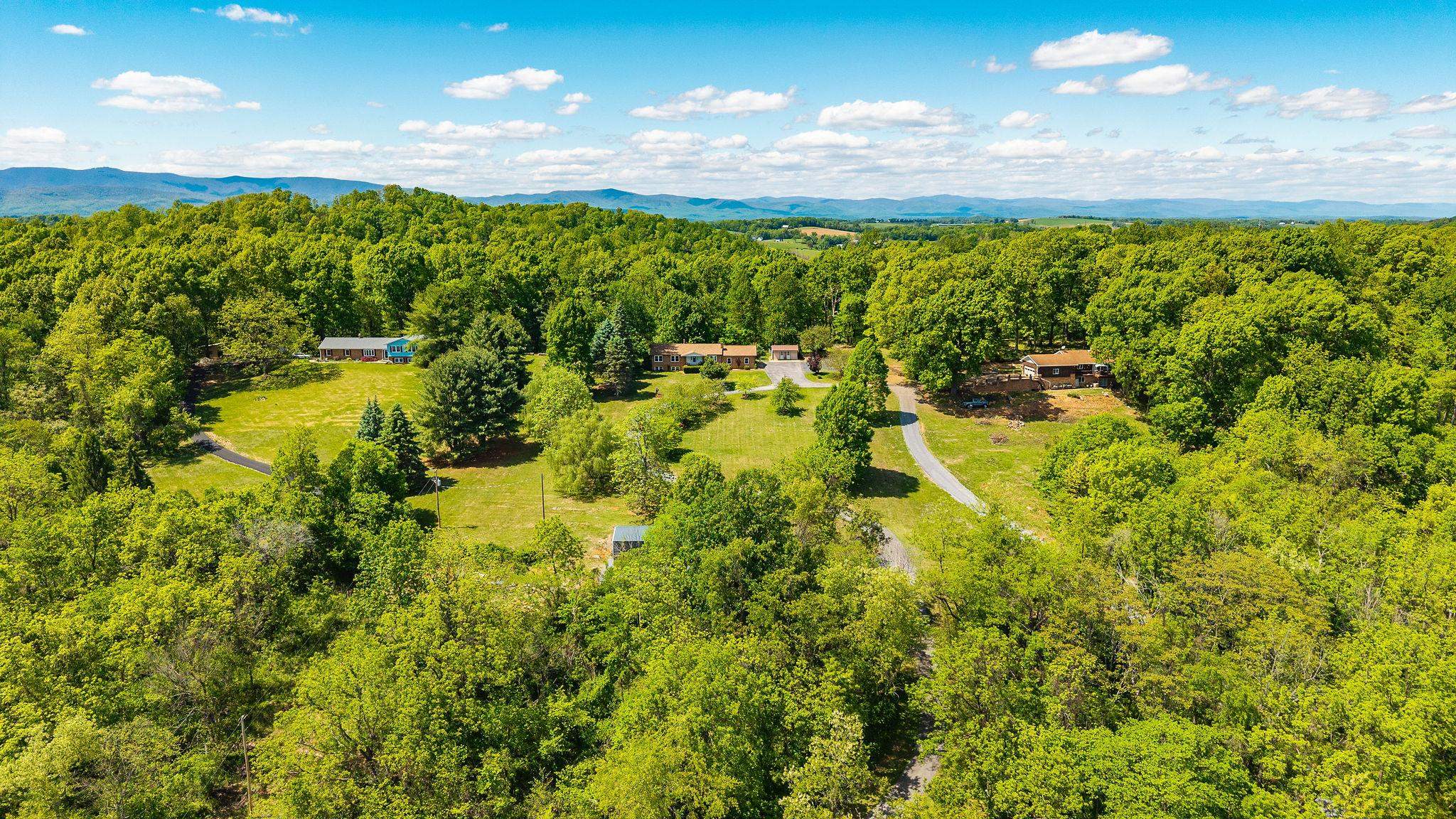 2061 OLD GREENVILLE RD, GREENVILLE, Virginia 24440, 4 Bedrooms Bedrooms, ,3 BathroomsBathrooms,Residential,2061 OLD GREENVILLE RD,676573 MLS # 676573