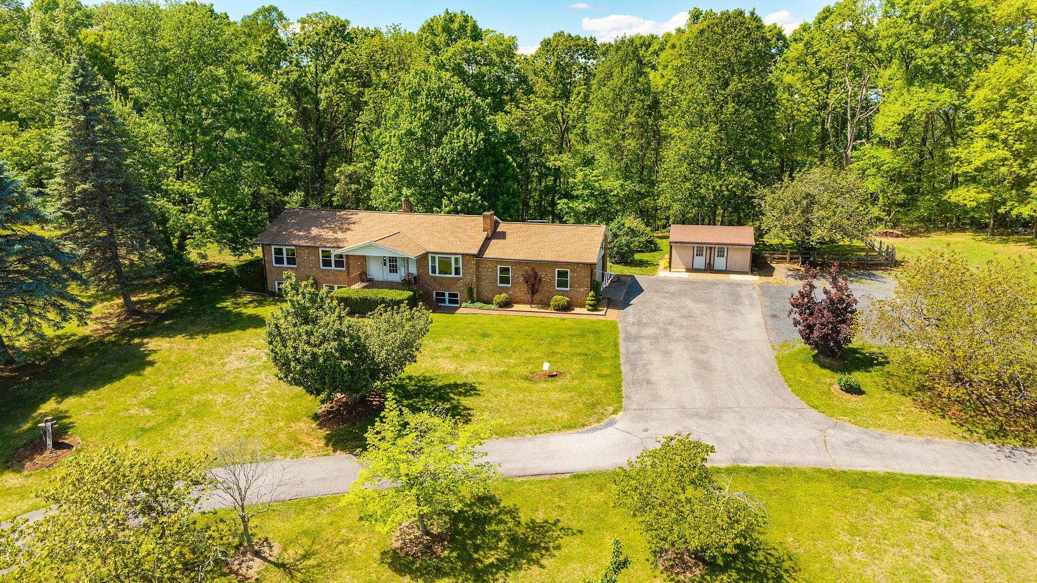 2061 OLD GREENVILLE RD, GREENVILLE, Virginia 24440, 4 Bedrooms Bedrooms, ,3 BathroomsBathrooms,Residential,2061 OLD GREENVILLE RD,676573 MLS # 676573