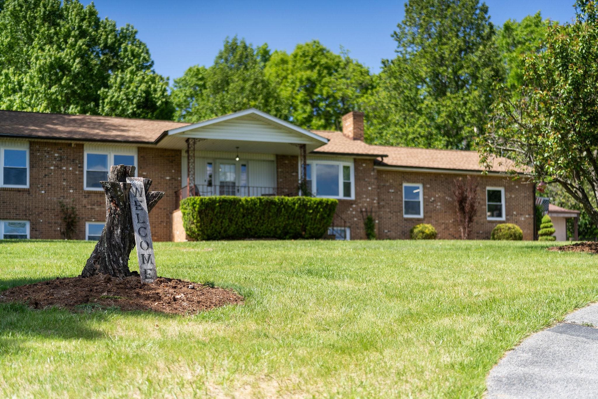 2061 OLD GREENVILLE RD, GREENVILLE, Virginia 24440, 4 Bedrooms Bedrooms, ,3 BathroomsBathrooms,Residential,2061 OLD GREENVILLE RD,676573 MLS # 676573