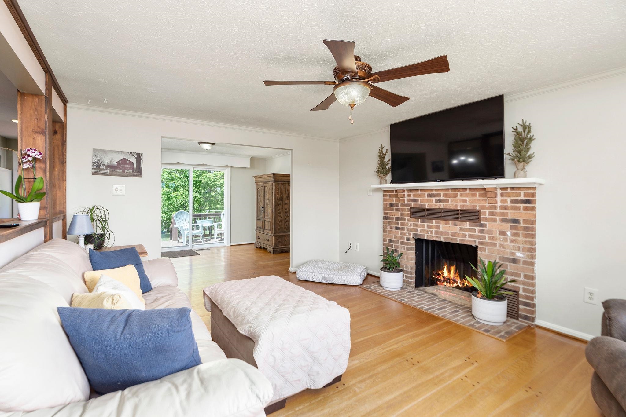 2061 OLD GREENVILLE RD, GREENVILLE, Virginia 24440, 4 Bedrooms Bedrooms, ,3 BathroomsBathrooms,Residential,2061 OLD GREENVILLE RD,676573 MLS # 676573