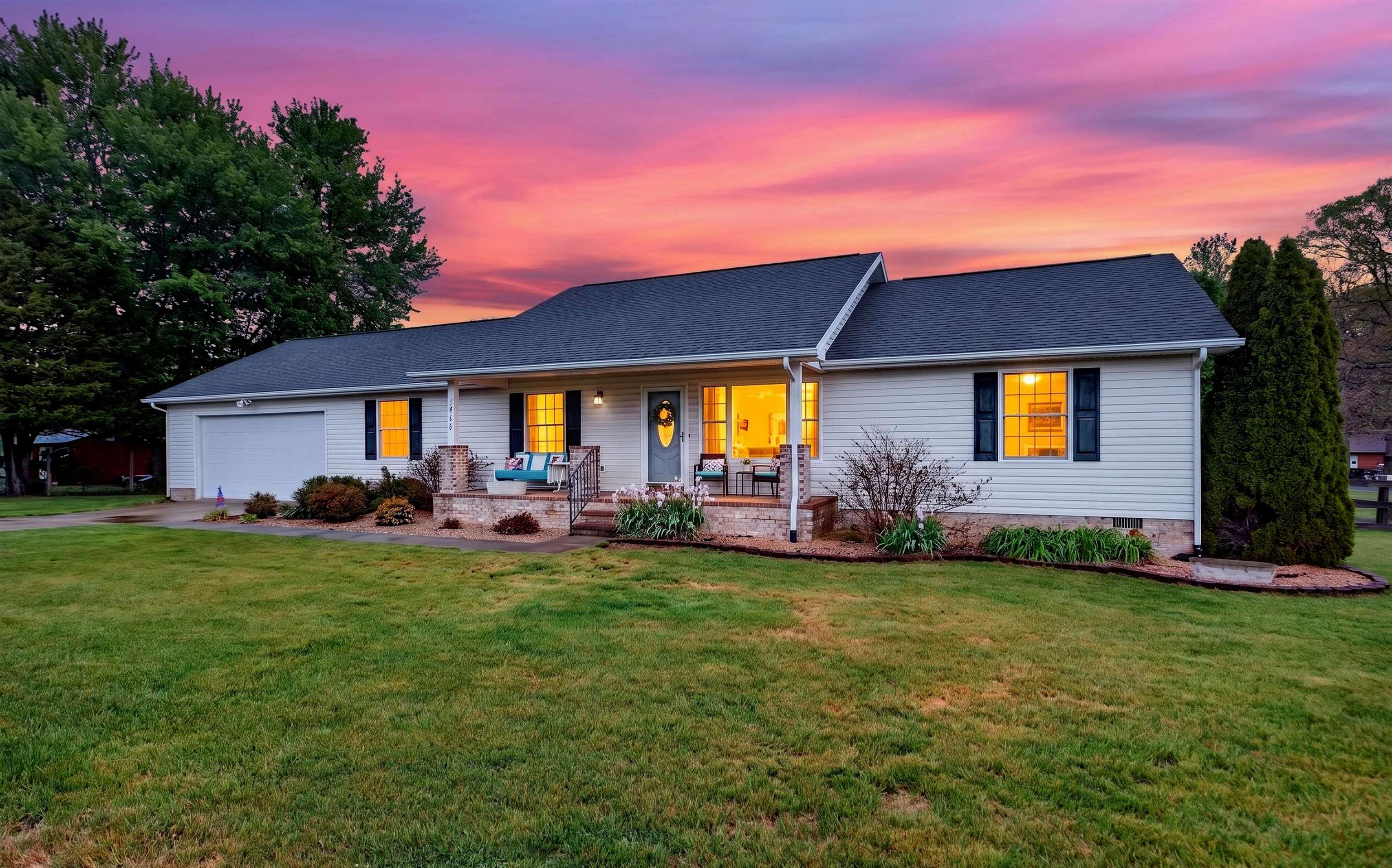 1582 HOWARDSVILLE TPKE, STUARTS DRAFT, Virginia 24477, 3 Bedrooms Bedrooms, ,2 BathroomsBathrooms,Residential,1582 HOWARDSVILLE TPKE,676575 MLS # 676575
