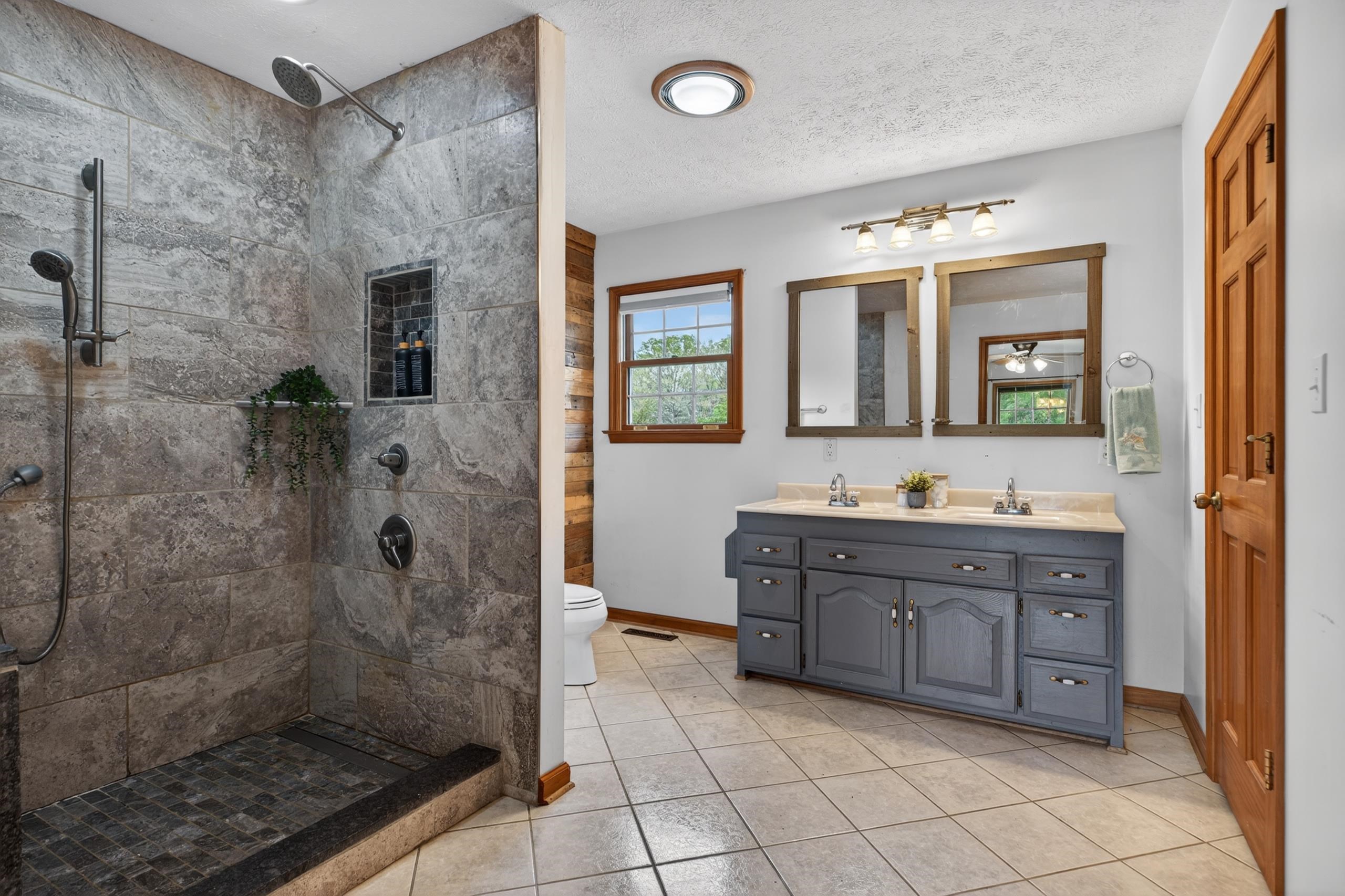 1582 HOWARDSVILLE TPKE, STUARTS DRAFT, Virginia 24477, 3 Bedrooms Bedrooms, ,2 BathroomsBathrooms,Residential,1582 HOWARDSVILLE TPKE,676575 MLS # 676575