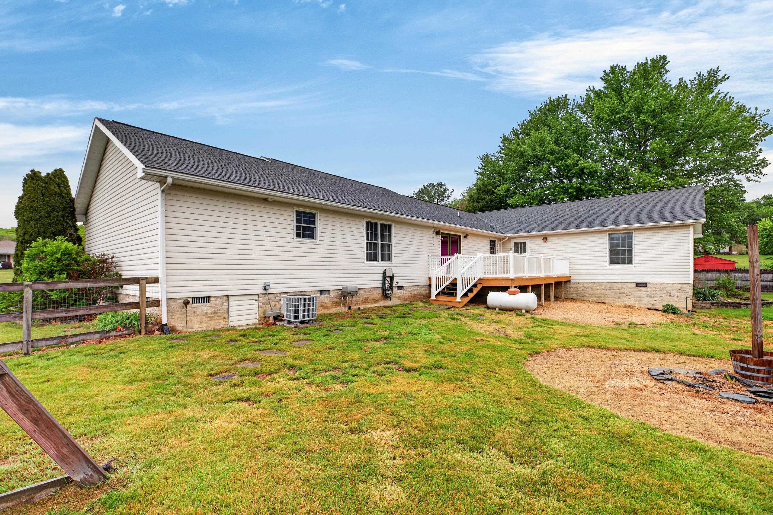 1582 HOWARDSVILLE TPKE, STUARTS DRAFT, Virginia 24477, 3 Bedrooms Bedrooms, ,2 BathroomsBathrooms,Residential,1582 HOWARDSVILLE TPKE,676575 MLS # 676575