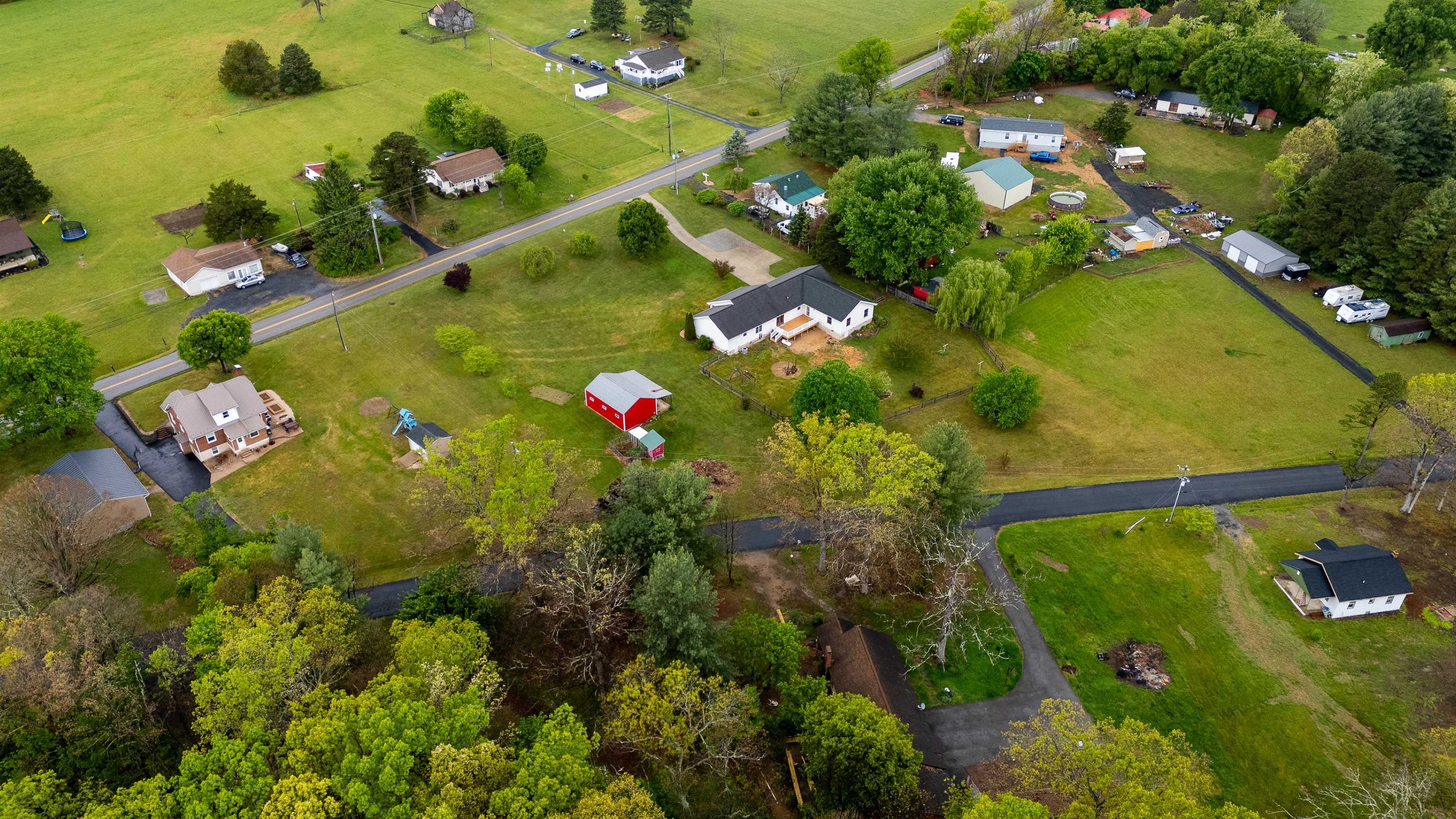 1582 HOWARDSVILLE TPKE, STUARTS DRAFT, Virginia 24477, 3 Bedrooms Bedrooms, ,2 BathroomsBathrooms,Residential,1582 HOWARDSVILLE TPKE,676575 MLS # 676575