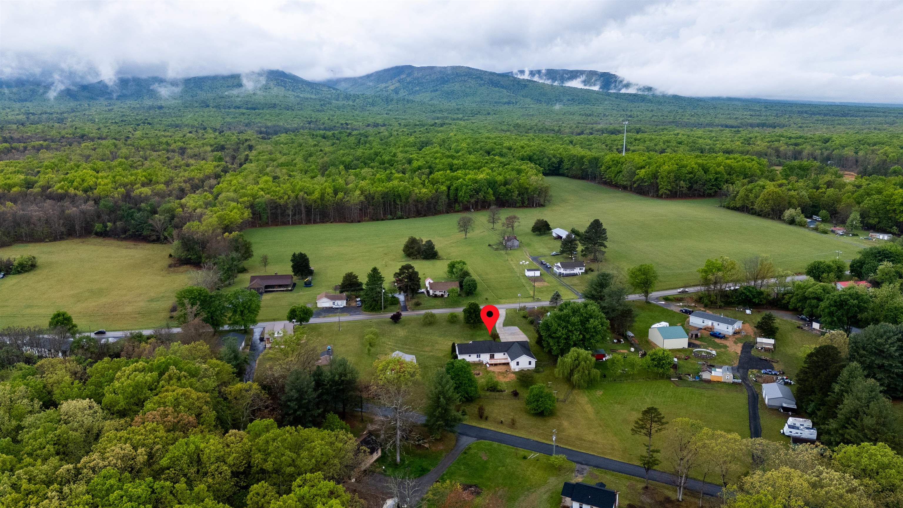 1582 HOWARDSVILLE TPKE, STUARTS DRAFT, Virginia 24477, 3 Bedrooms Bedrooms, ,2 BathroomsBathrooms,Residential,1582 HOWARDSVILLE TPKE,676575 MLS # 676575