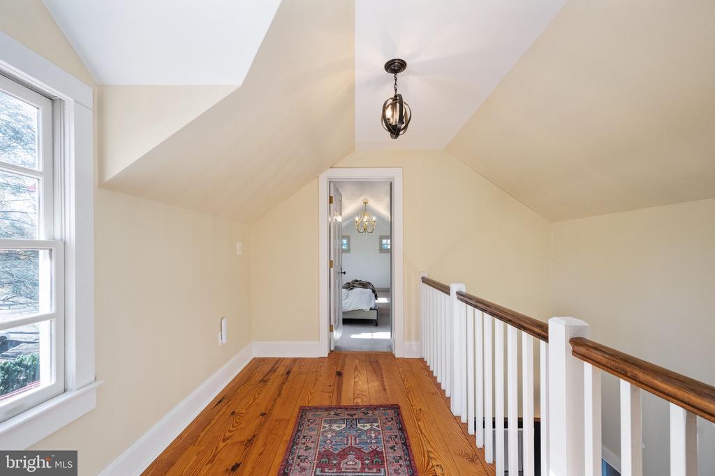 560 RICHMOND RD, AMISSVILLE, Virginia 20106, 4 Bedrooms Bedrooms, ,4 BathroomsBathrooms,Residential,560 RICHMOND RD,VARP2002374 MLS # VARP2002374