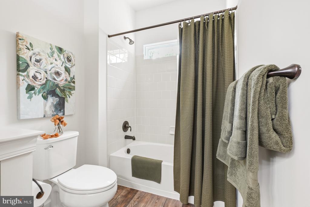 8524 LAROQUE RUN DR, FREDERICKSBURG, Virginia 22407, 6 Bedrooms Bedrooms, ,5 BathroomsBathrooms,Residential,8524 LAROQUE RUN DR,VASP2041508 MLS # VASP2041508