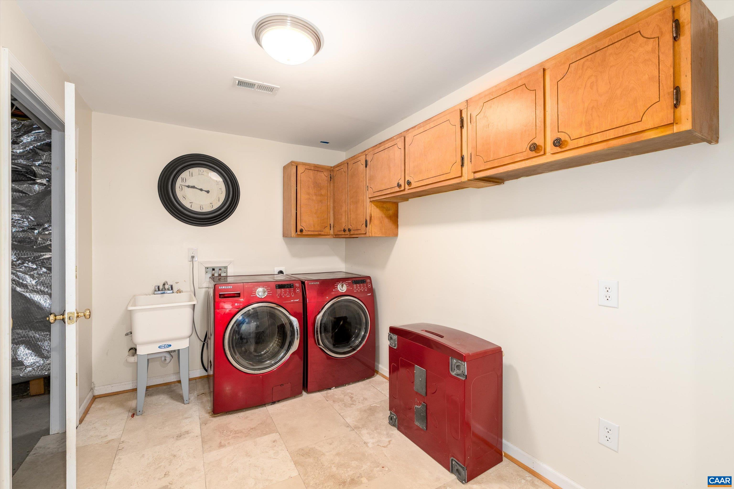 419 CARTER LN, LOUISA, Virginia 23093, 5 Bedrooms Bedrooms, ,3 BathroomsBathrooms,Residential,419 CARTER LN,676592 MLS # 676592