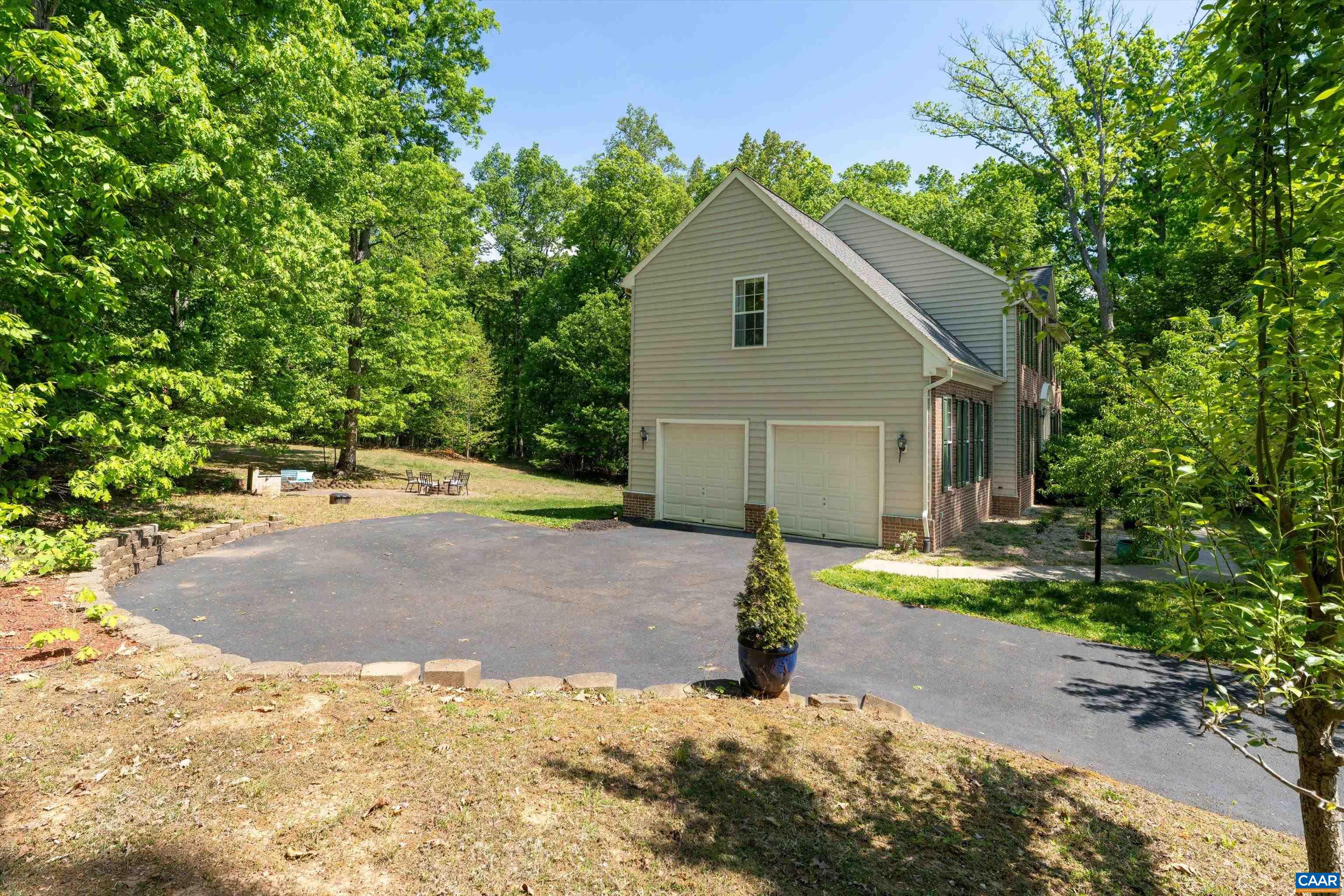 419 CARTER LN, LOUISA, Virginia 23093, 5 Bedrooms Bedrooms, ,3 BathroomsBathrooms,Residential,419 CARTER LN,676592 MLS # 676592