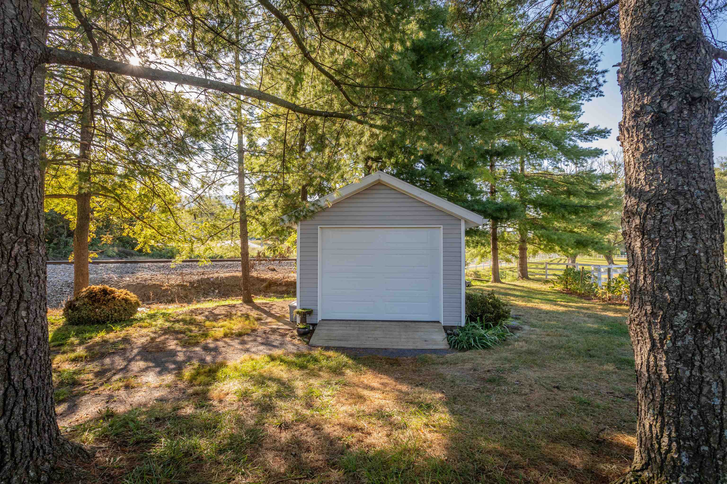 Single car garage