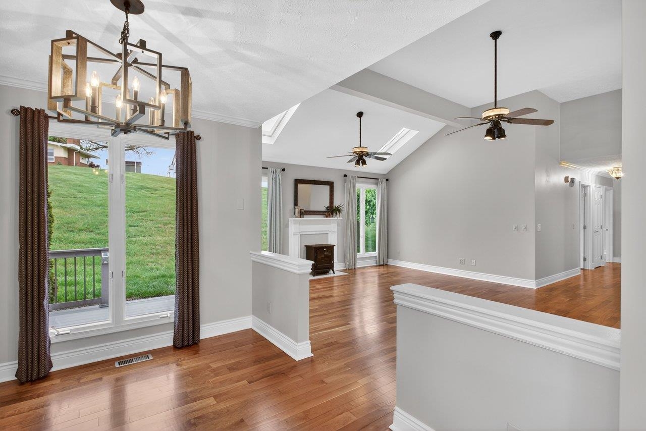 3603 RUSH LN, KEEZLETOWN, Virginia 22832, 3 Bedrooms Bedrooms, ,2 BathroomsBathrooms,Residential,3603 RUSH LN,676596 MLS # 676596