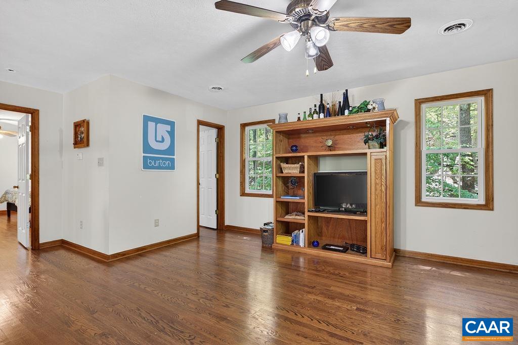 2 DOGWOOD LN, NELLYSFORD, Virginia 22958, 3 Bedrooms Bedrooms, ,2 BathroomsBathrooms,Residential,2 DOGWOOD LN,676600 MLS # 676600