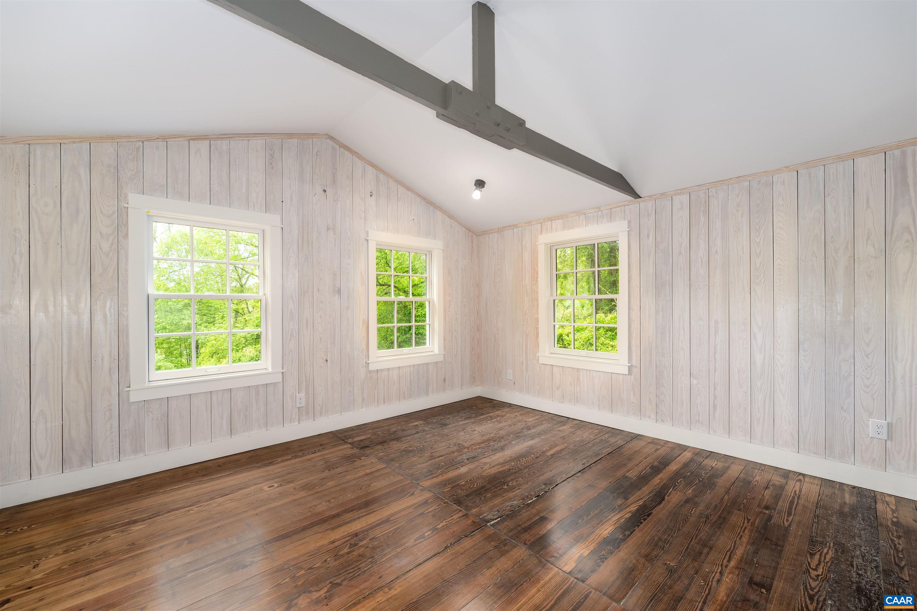 2068 LAKESIDE DR, CHARLOTTESVILLE, Virginia 22901, 2 Bedrooms Bedrooms, ,2 BathroomsBathrooms,Residential,The Lake Albemarle Cottage,2068 LAKESIDE DR,676602 MLS # 676602