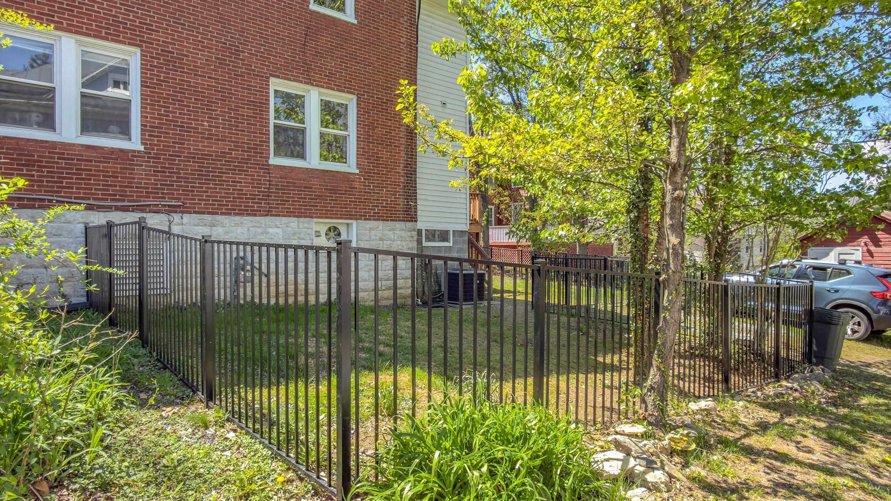 521 S MAIN ST, LEXINGTON, Virginia 24450, 3 Bedrooms Bedrooms, ,3 BathroomsBathrooms,Residential,521 S Main St Lexington, VA 24450,521 S MAIN ST,676603 MLS # 676603