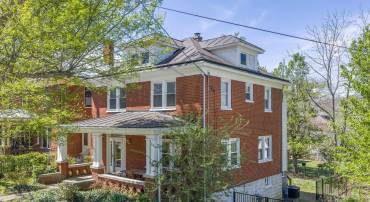 Walk to historic, downtown Lexington from your 2-story Craftsman Foursquare home (1927) on Main St.