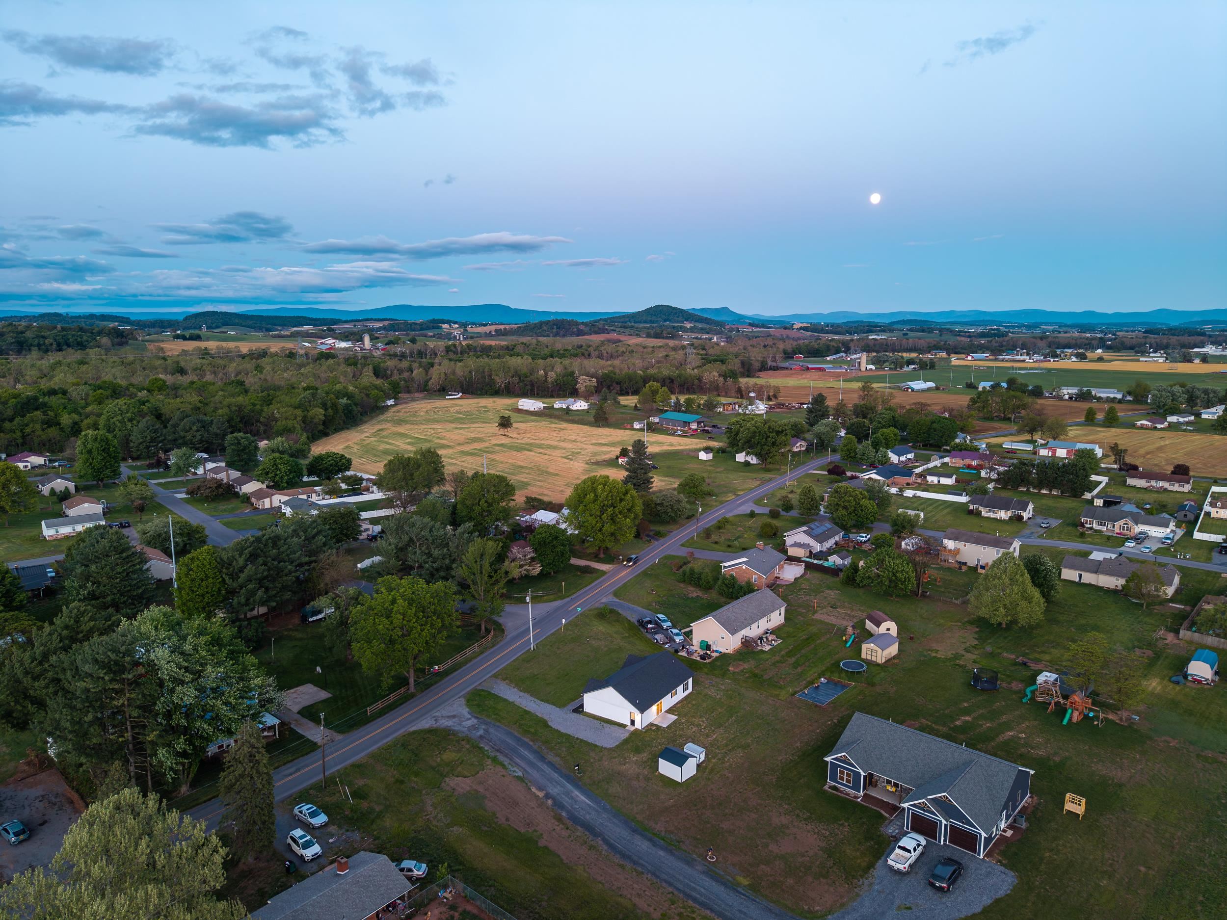 2212 W DRY RIVER RD, DAYTON, Virginia 22821, 3 Bedrooms Bedrooms, ,2 BathroomsBathrooms,Residential,2212 W DRY RIVER RD,676604 MLS # 676604