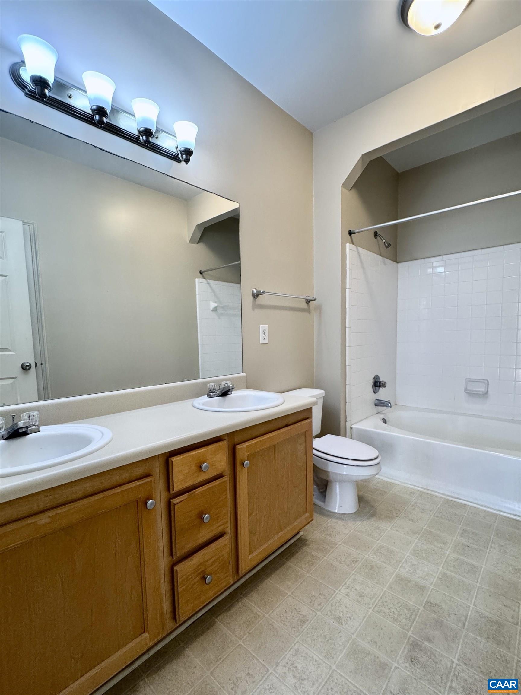 300 RIVERBEND DR, CHARLOTTESVILLE, Virginia 22911, 2 Bedrooms Bedrooms, ,2 BathroomsBathrooms,Residential,300 RIVERBEND DR,676606 MLS # 676606
