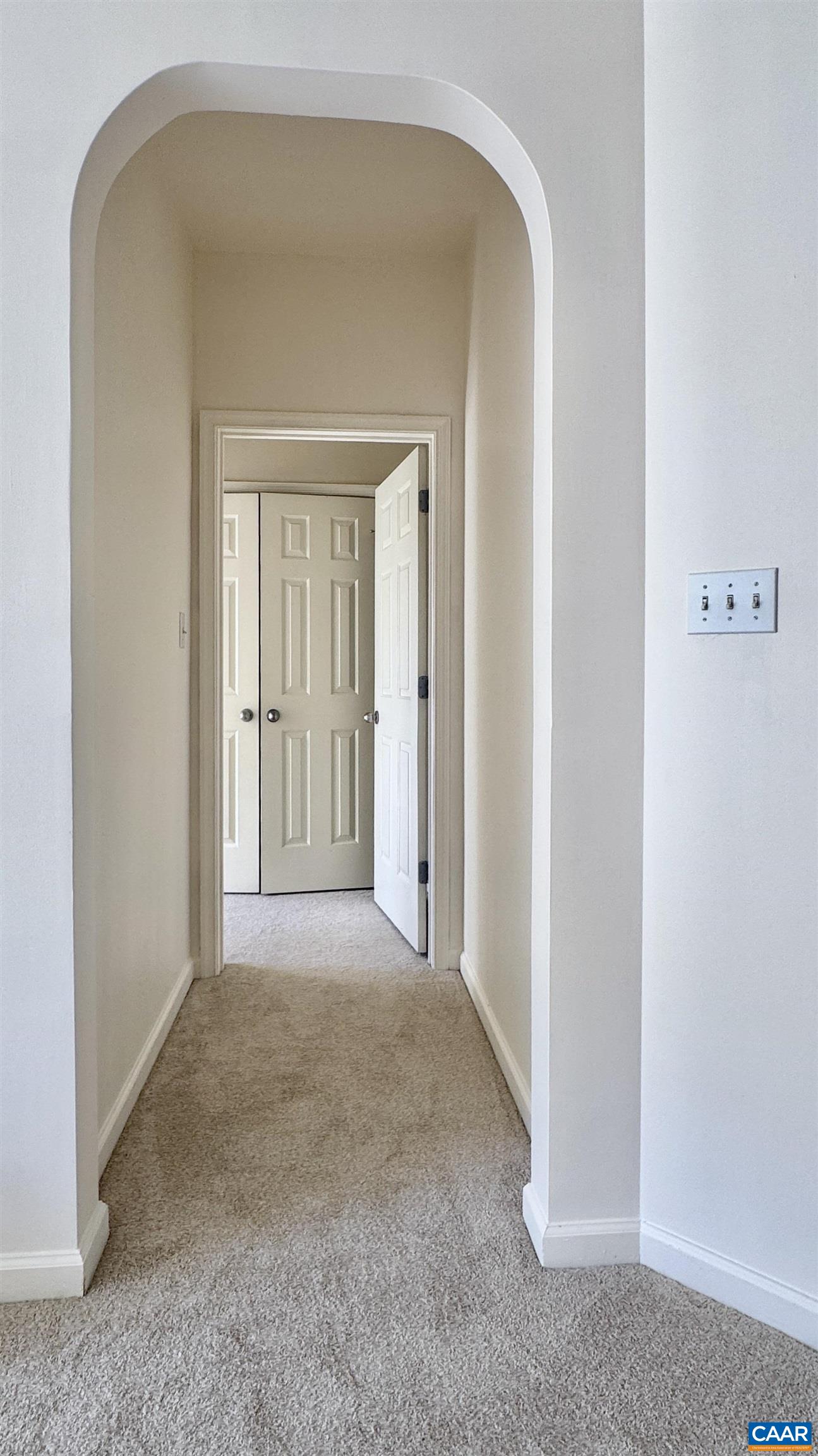 300 RIVERBEND DR, CHARLOTTESVILLE, Virginia 22911, 2 Bedrooms Bedrooms, ,2 BathroomsBathrooms,Residential,300 RIVERBEND DR,676606 MLS # 676606