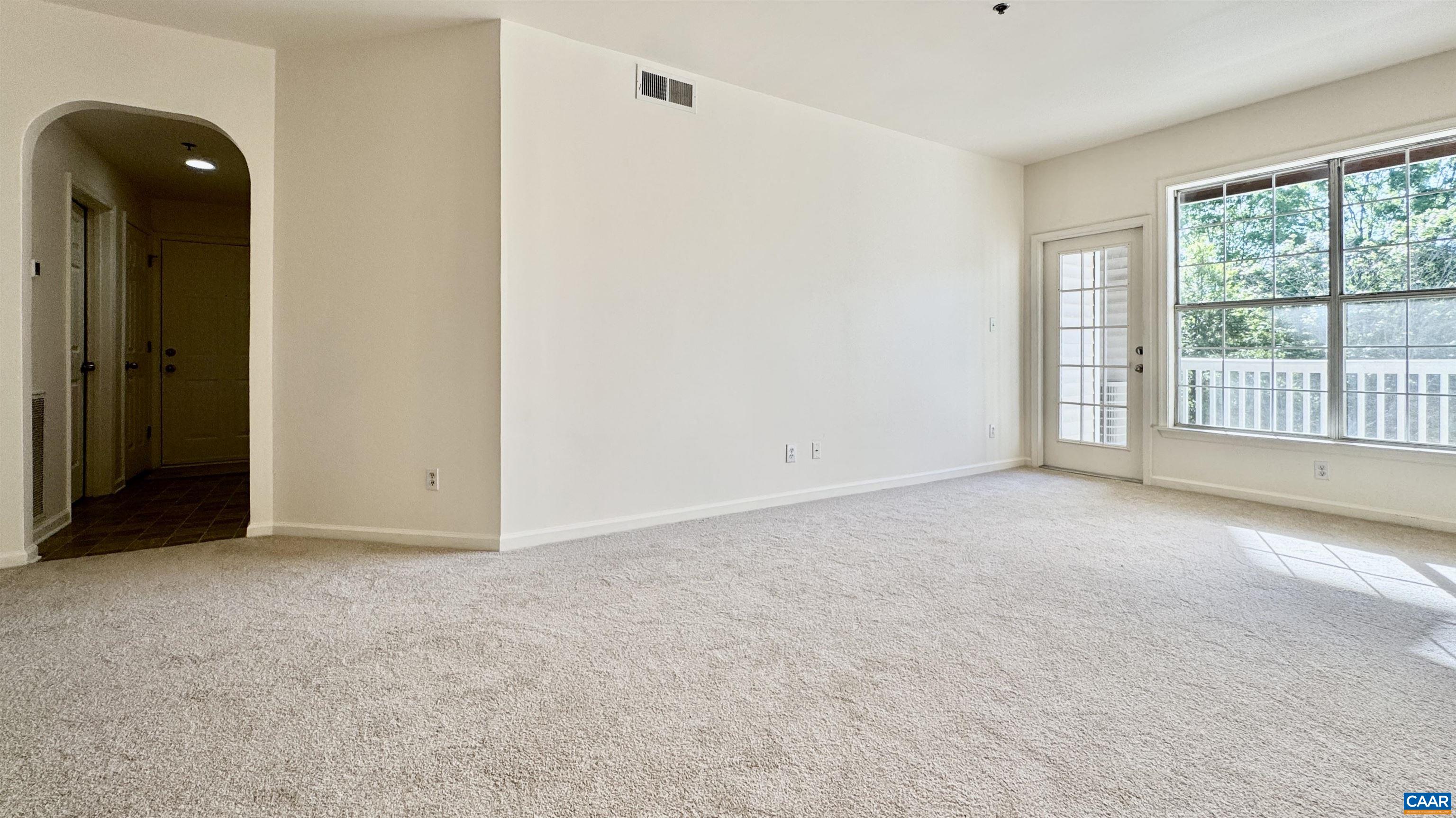 300 RIVERBEND DR, CHARLOTTESVILLE, Virginia 22911, 2 Bedrooms Bedrooms, ,2 BathroomsBathrooms,Residential,300 RIVERBEND DR,676606 MLS # 676606