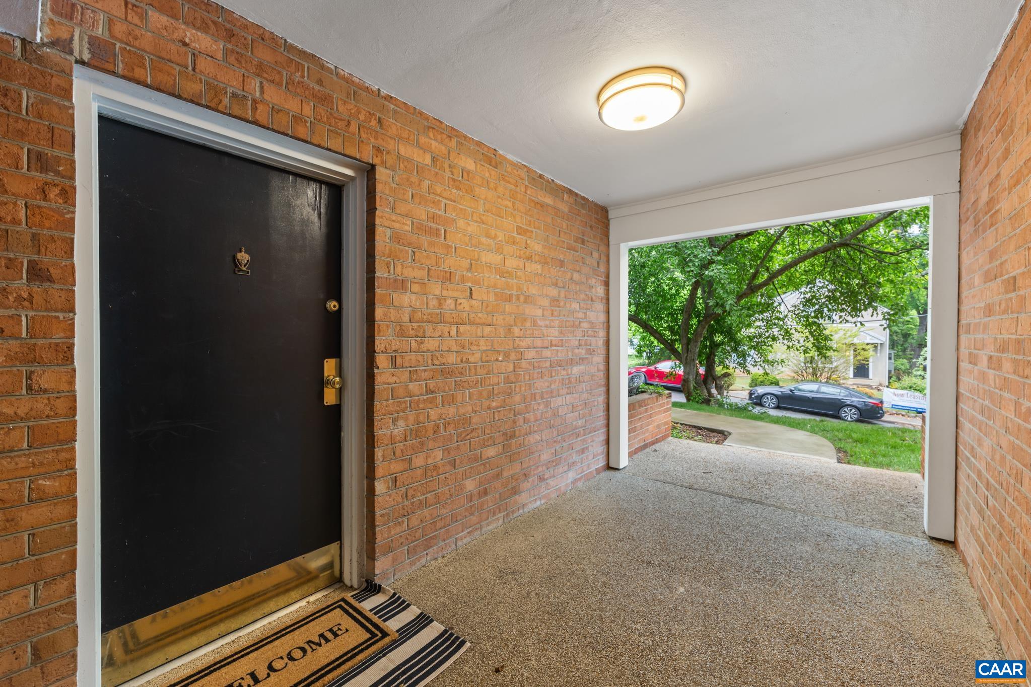 1800 JEFFERSON PARK AVE, CHARLOTTESVILLE, Virginia 22903, 1 Bedroom Bedrooms, ,1 BathroomBathrooms,Residential,1800 JEFFERSON PARK AVE,676608 MLS # 676608