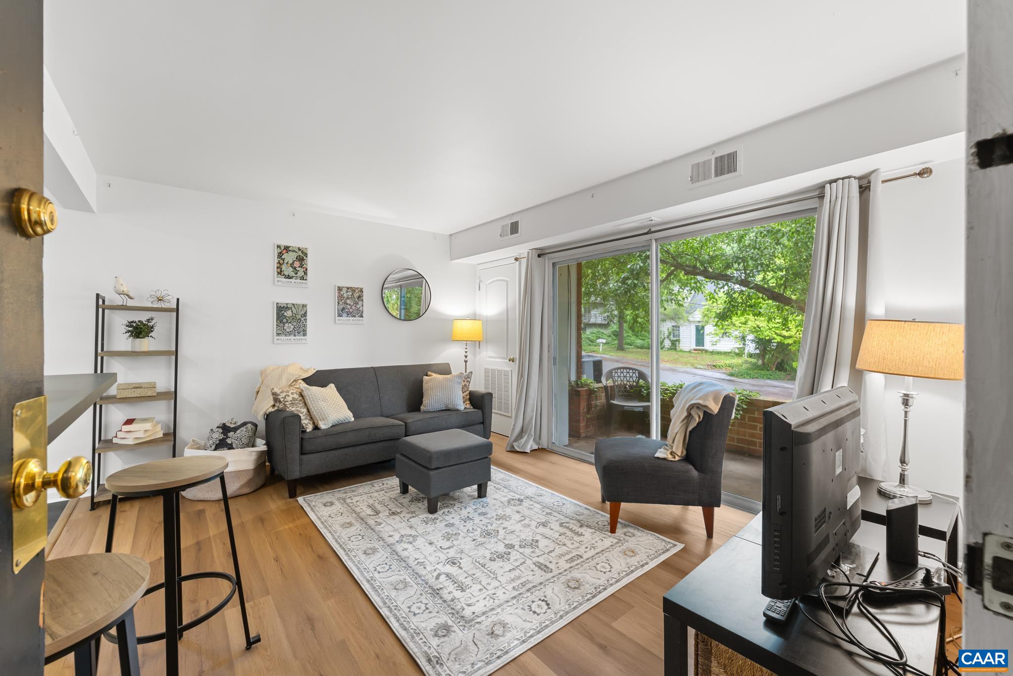 1800 JEFFERSON PARK AVE, CHARLOTTESVILLE, Virginia 22903, 1 Bedroom Bedrooms, ,1 BathroomBathrooms,Residential,1800 JEFFERSON PARK AVE,676608 MLS # 676608