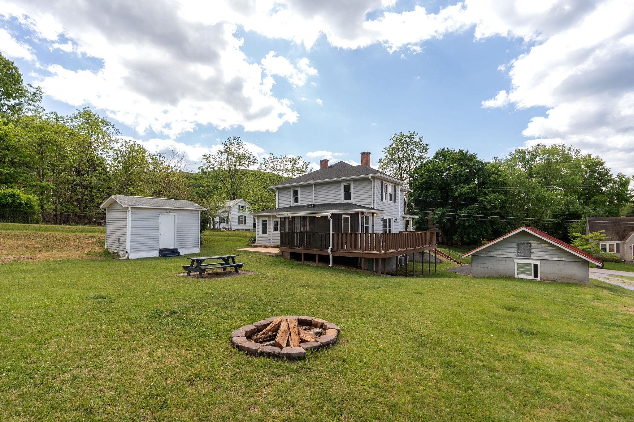 429 BETSY BELL RD, STAUNTON, Virginia 24401, 4 Bedrooms Bedrooms, ,2 BathroomsBathrooms,Residential,429 BETSY BELL RD,676610 MLS # 676610