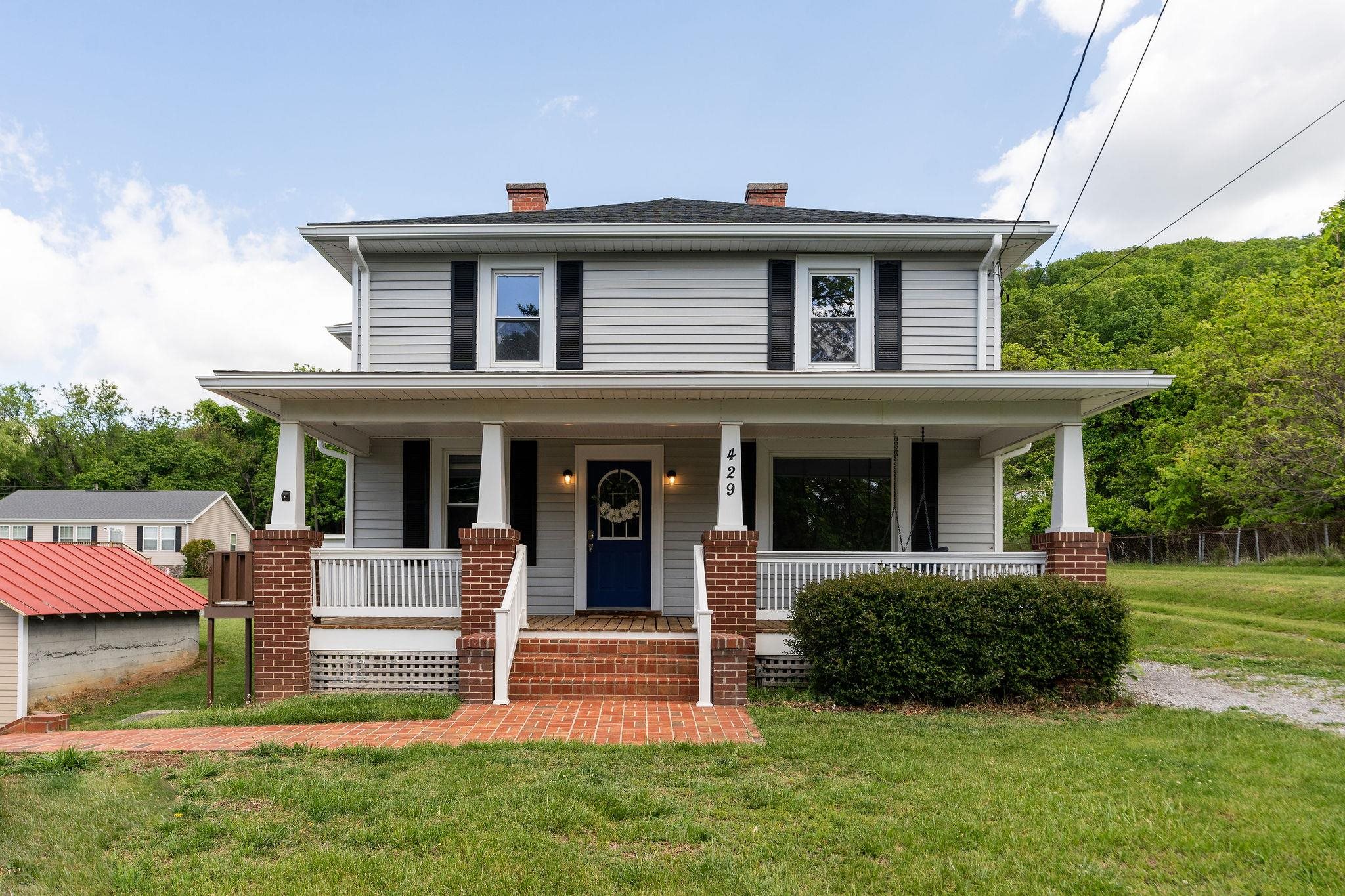 429 BETSY BELL RD, STAUNTON, Virginia 24401, 4 Bedrooms Bedrooms, ,2 BathroomsBathrooms,Residential,429 BETSY BELL RD,676610 MLS # 676610