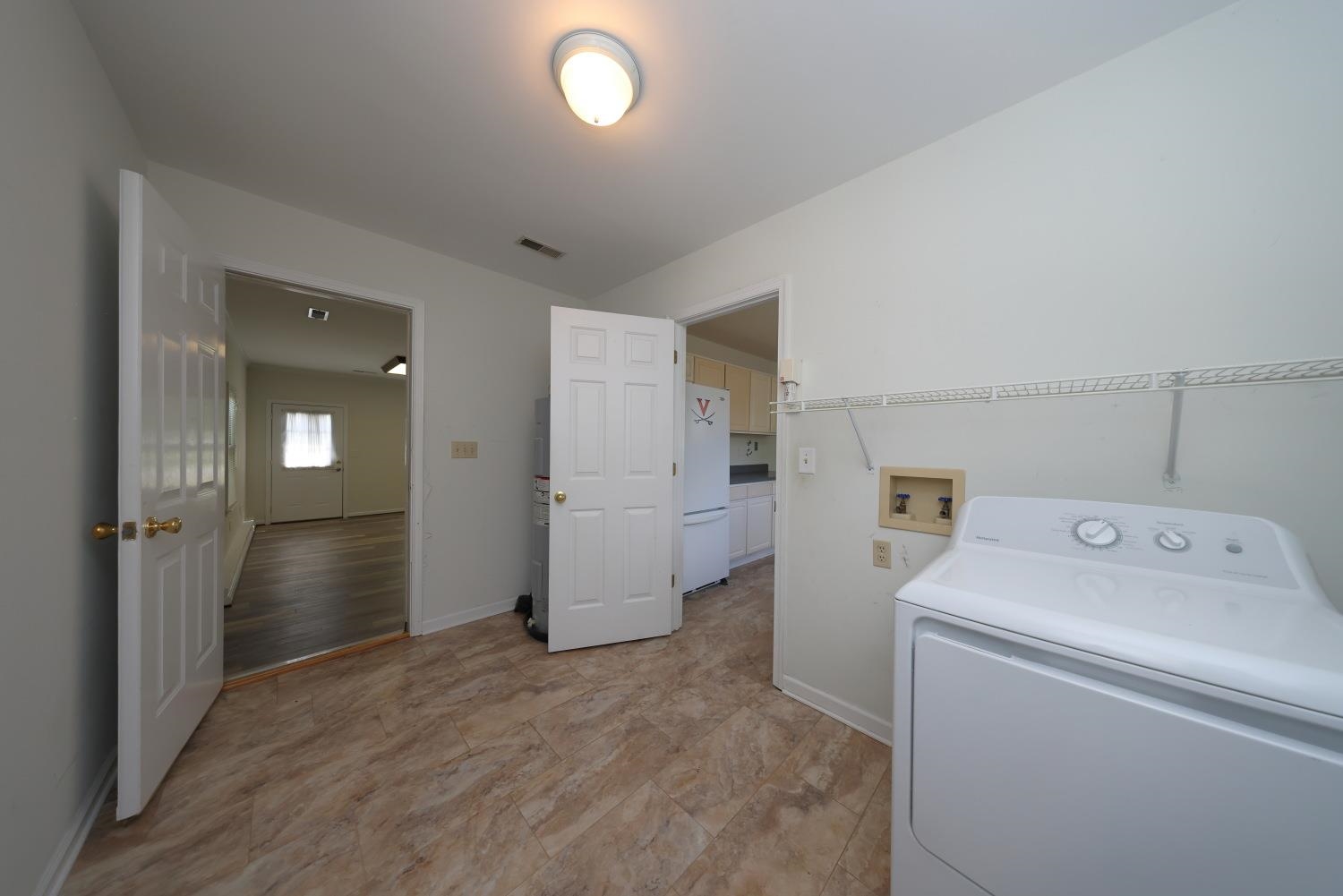 191 GRANDVIEW DR, WAYNESBORO, Virginia 22980, 3 Bedrooms Bedrooms, ,2 BathroomsBathrooms,Residential,191 GRANDVIEW DR,676612 MLS # 676612
