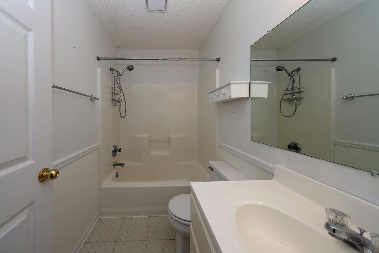 191 GRANDVIEW DR, WAYNESBORO, Virginia 22980, 3 Bedrooms Bedrooms, ,2 BathroomsBathrooms,Residential,191 GRANDVIEW DR,676612 MLS # 676612