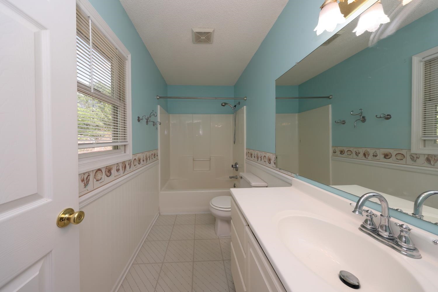 191 GRANDVIEW DR, WAYNESBORO, Virginia 22980, 3 Bedrooms Bedrooms, ,2 BathroomsBathrooms,Residential,191 GRANDVIEW DR,676612 MLS # 676612
