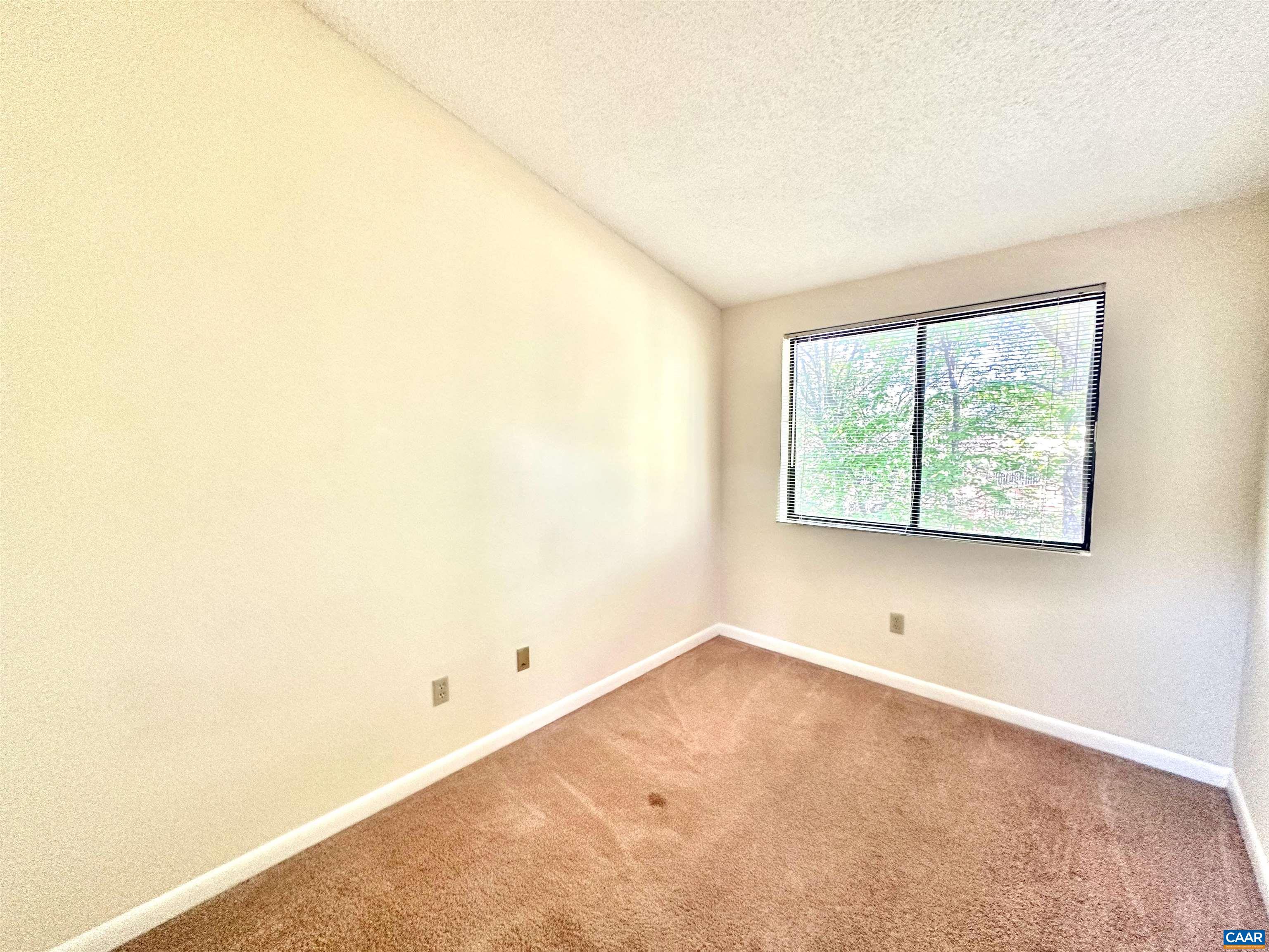 103 TURTLE CREEK RD, CHARLOTTESVILLE, Virginia 22901, 2 Bedrooms Bedrooms, ,2 BathroomsBathrooms,Residential,103 TURTLE CREEK RD,676613 MLS # 676613